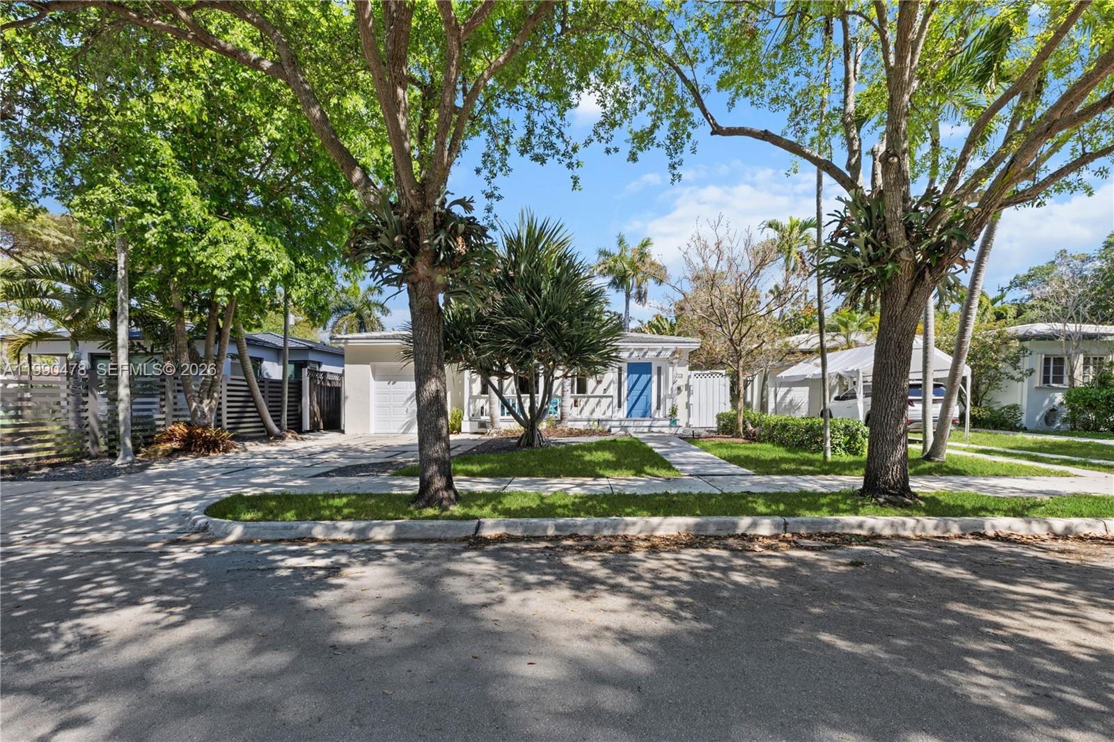 BELLE MEADE - Residential