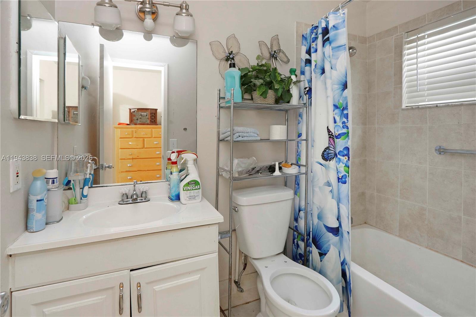 MEADOW WOOD MANOR SEC 5 - Residential