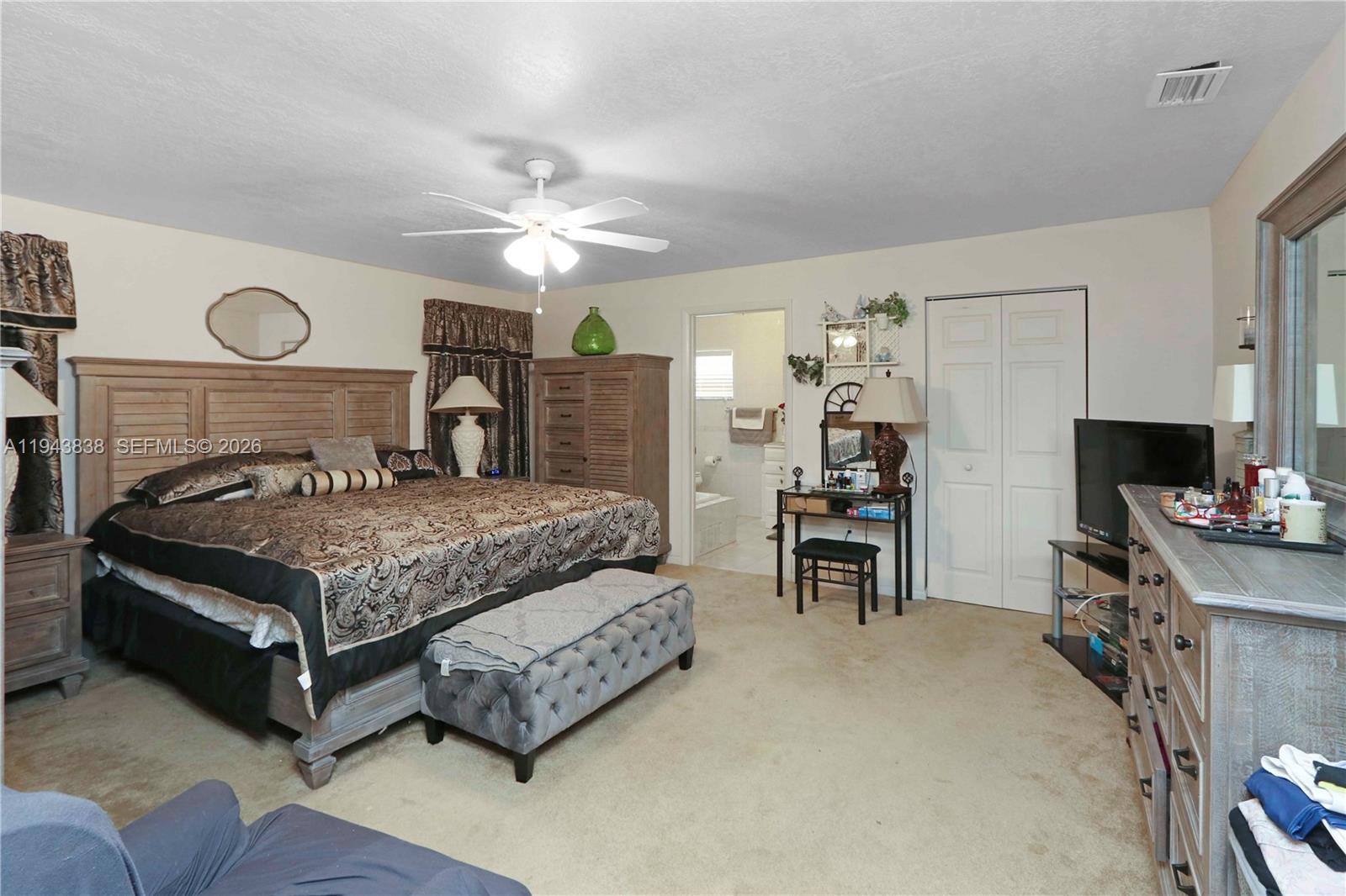 MEADOW WOOD MANOR SEC 5 - Residential