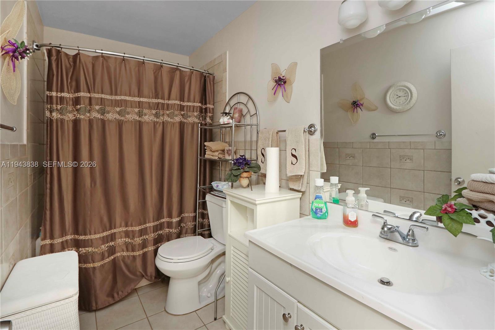 MEADOW WOOD MANOR SEC 5 - Residential