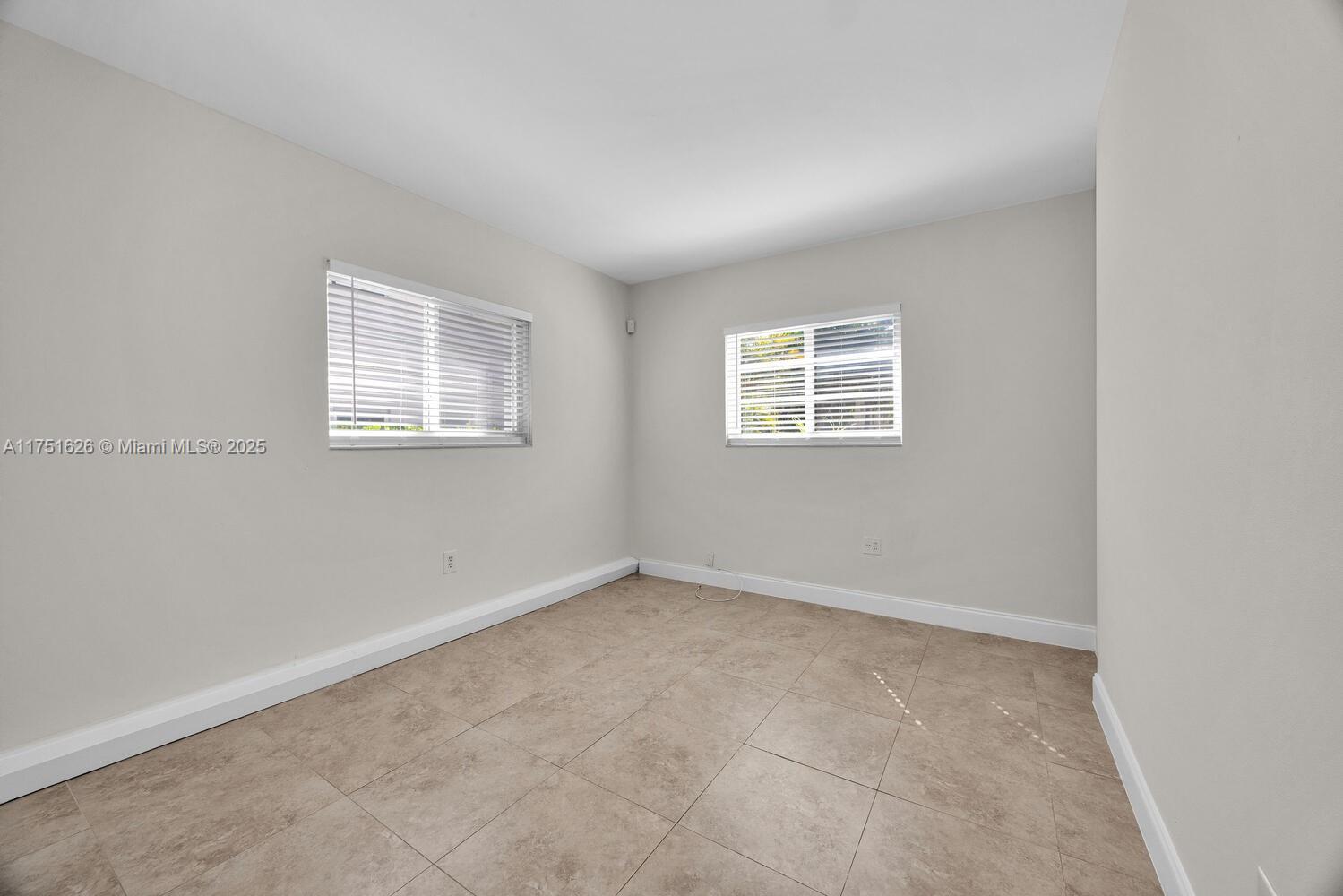 FOUNTAINVIEW MANOR CONDO - Residential Lease