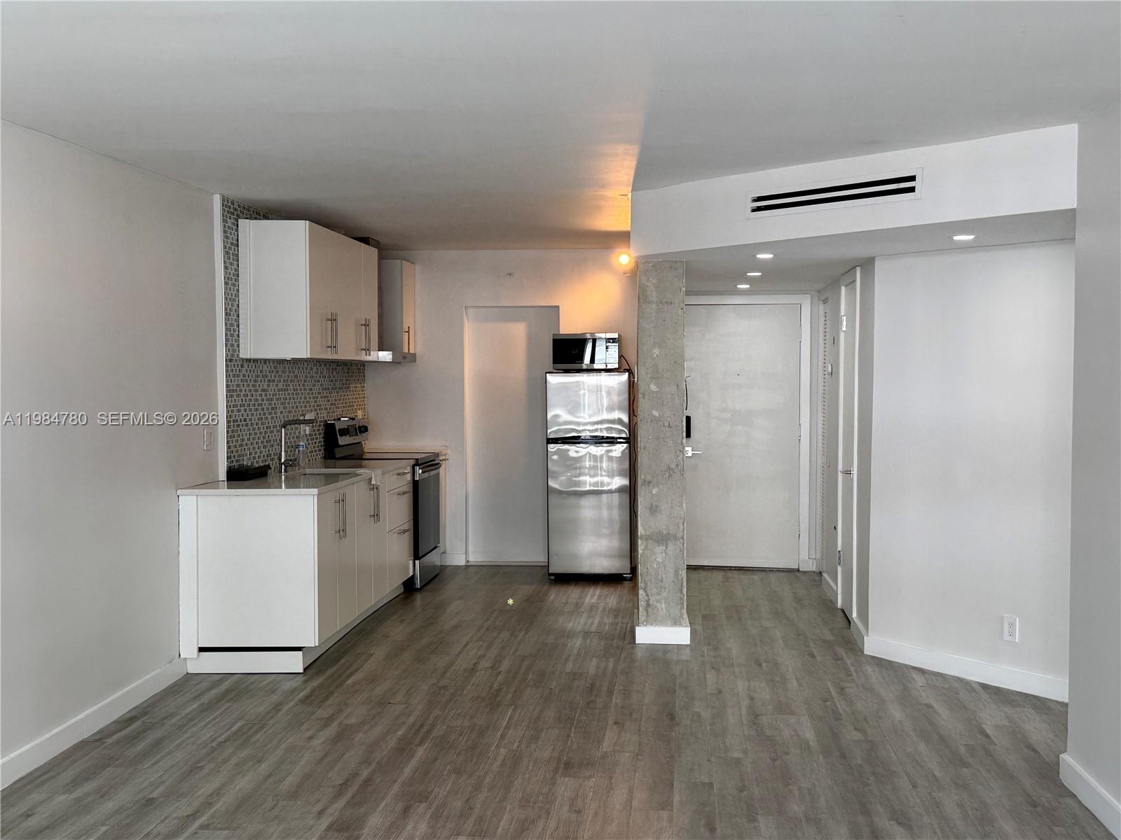 IMPERIAL TOWERS CONDO - Residential Lease
