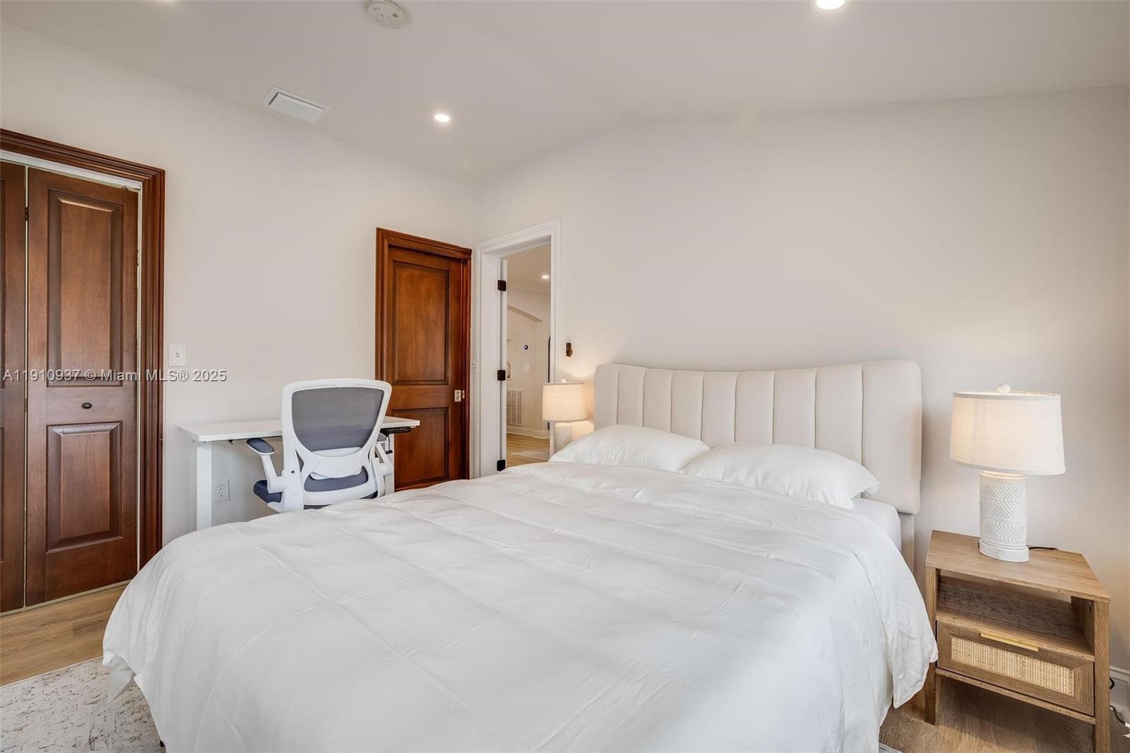 PARKDALE - Residential Lease