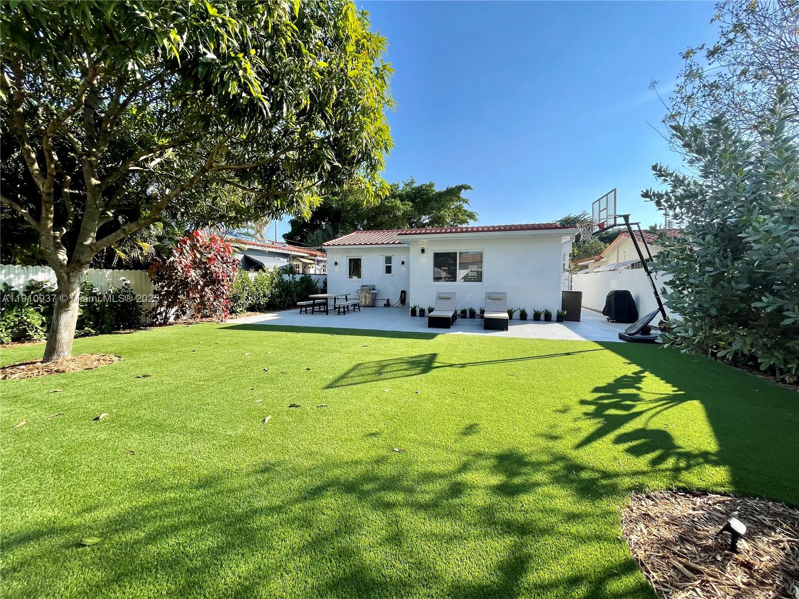 PARKDALE - Residential Lease