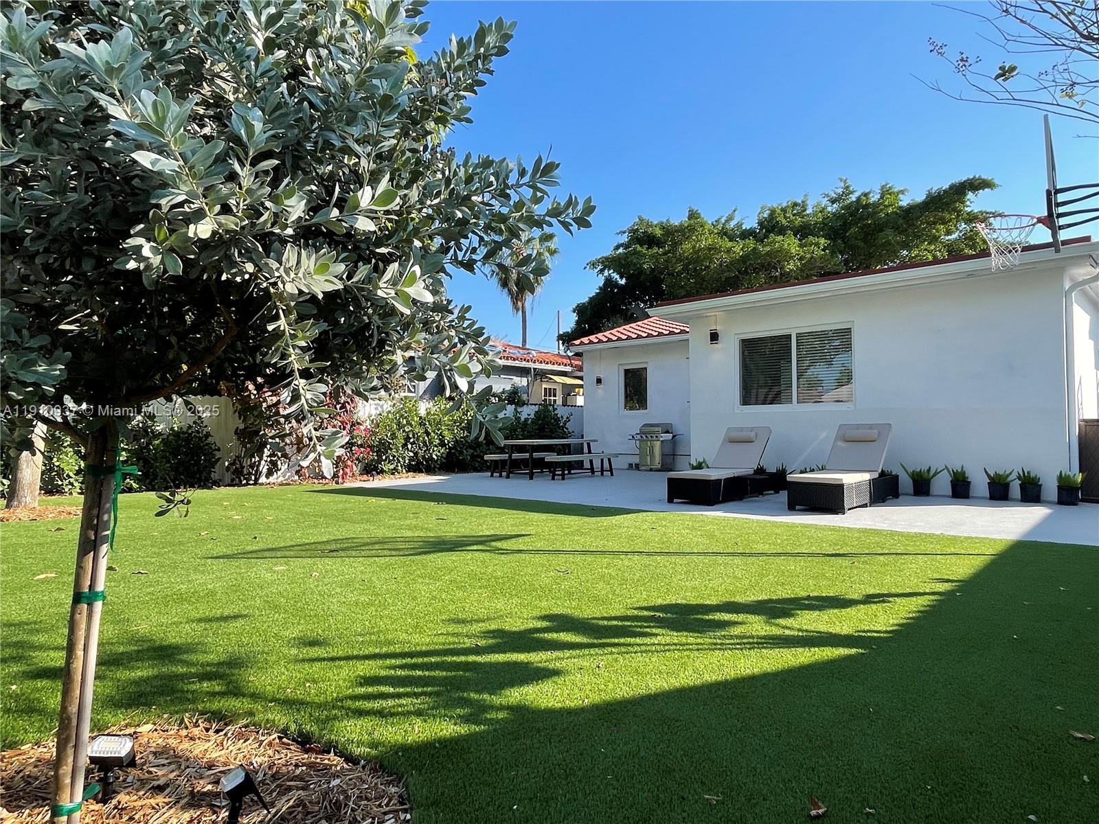 PARKDALE - Residential Lease