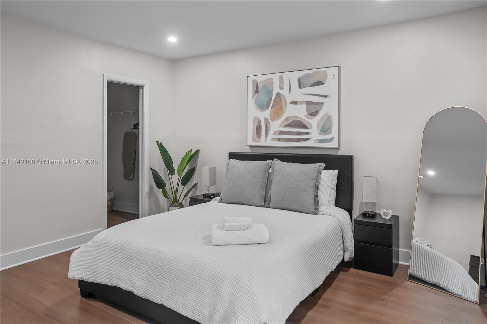 CHERRY GROVE TOWNHOUSES - Residential