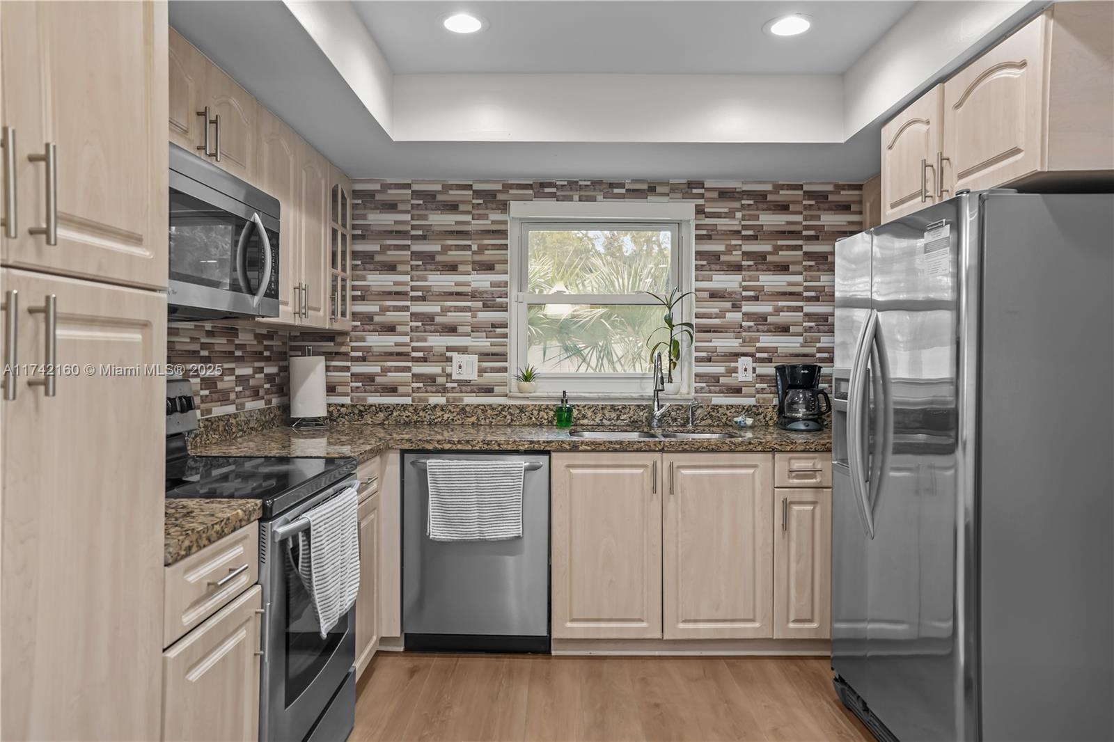 CHERRY GROVE TOWNHOUSES - Residential
