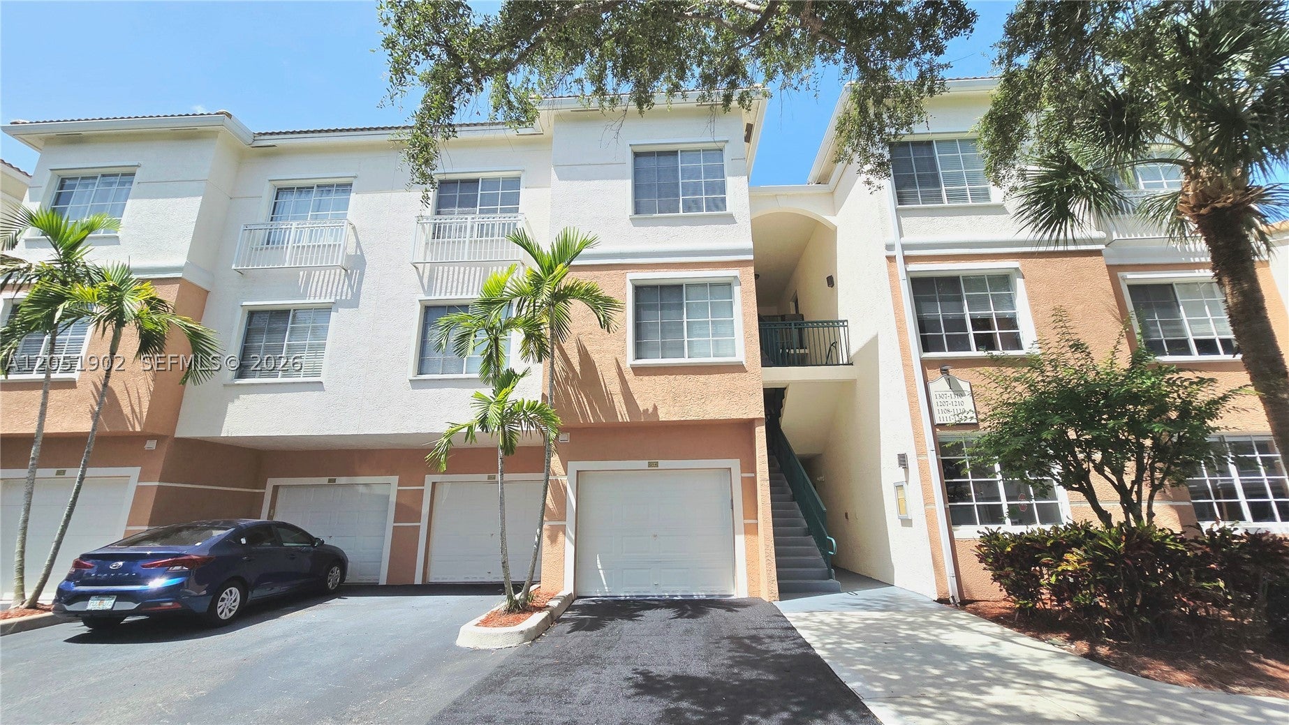 1307 E Myrtlewood Cir E 1307