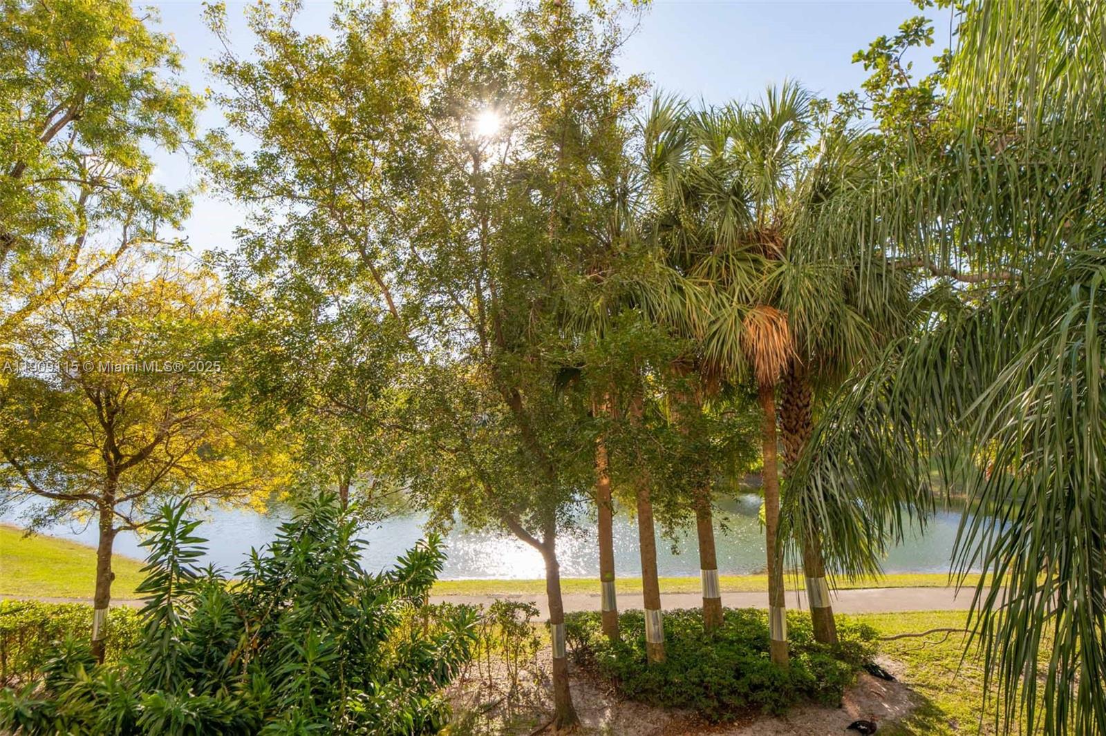 HILLCREST EAST NO 27 COND - Residential