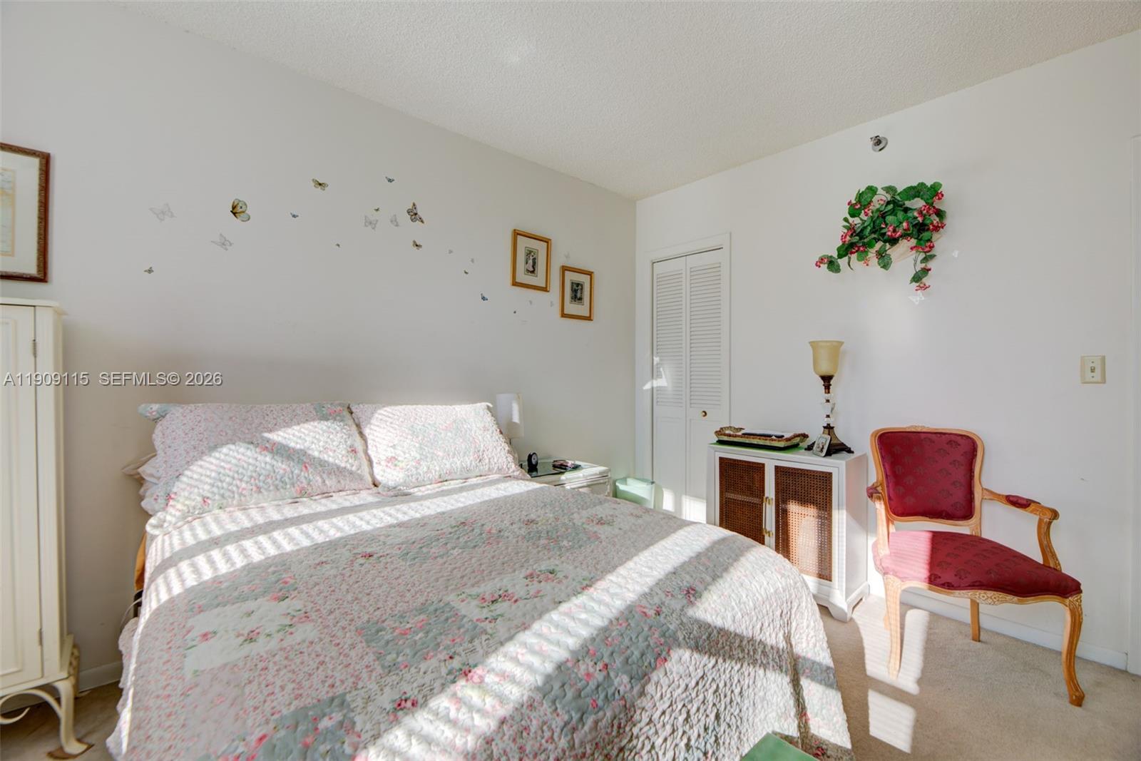 HILLCREST EAST NO 27 COND - Residential