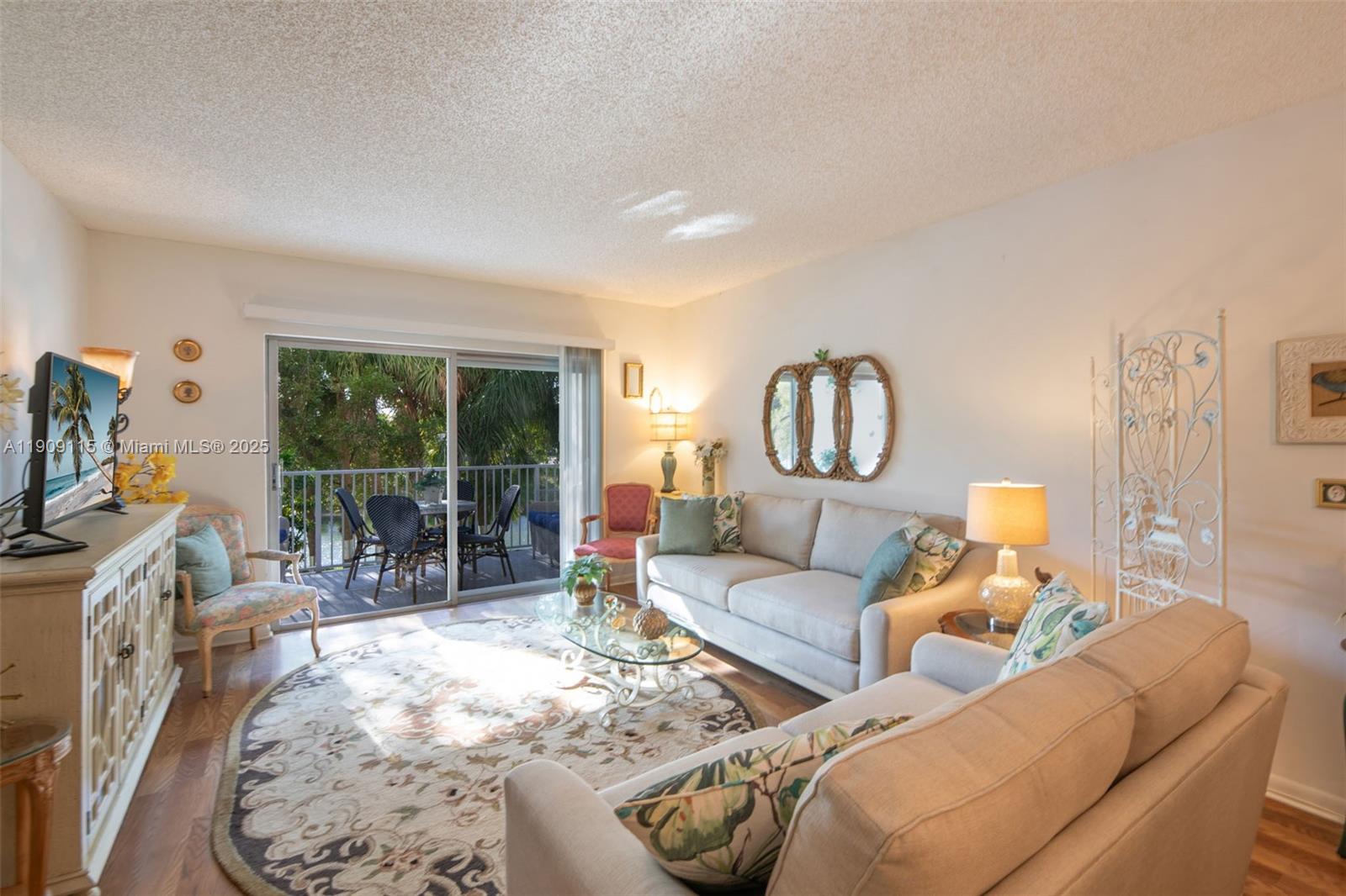 HILLCREST EAST NO 27 COND - Residential