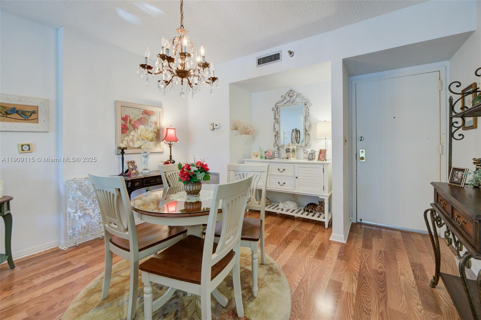 HILLCREST EAST NO 27 COND - Residential