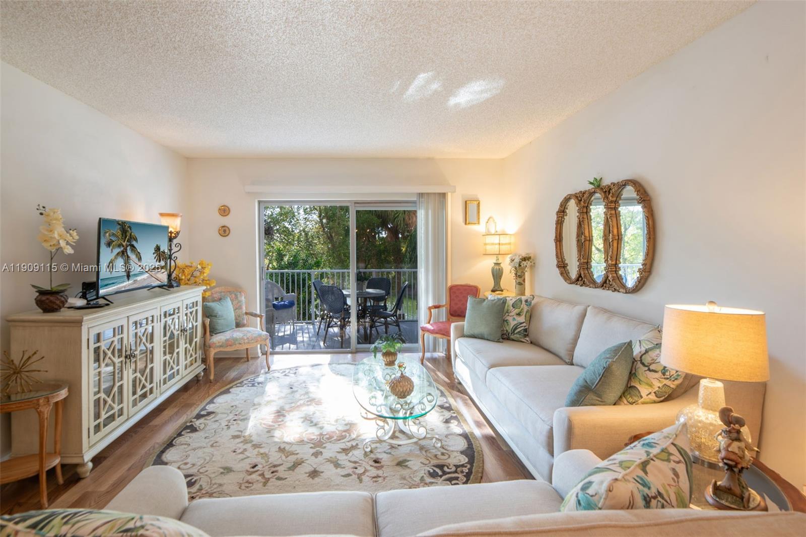 HILLCREST EAST NO 27 COND - Residential