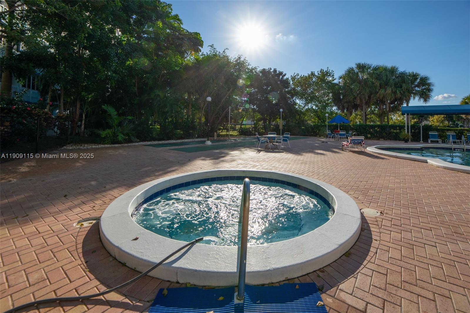 HILLCREST EAST NO 27 COND - Residential