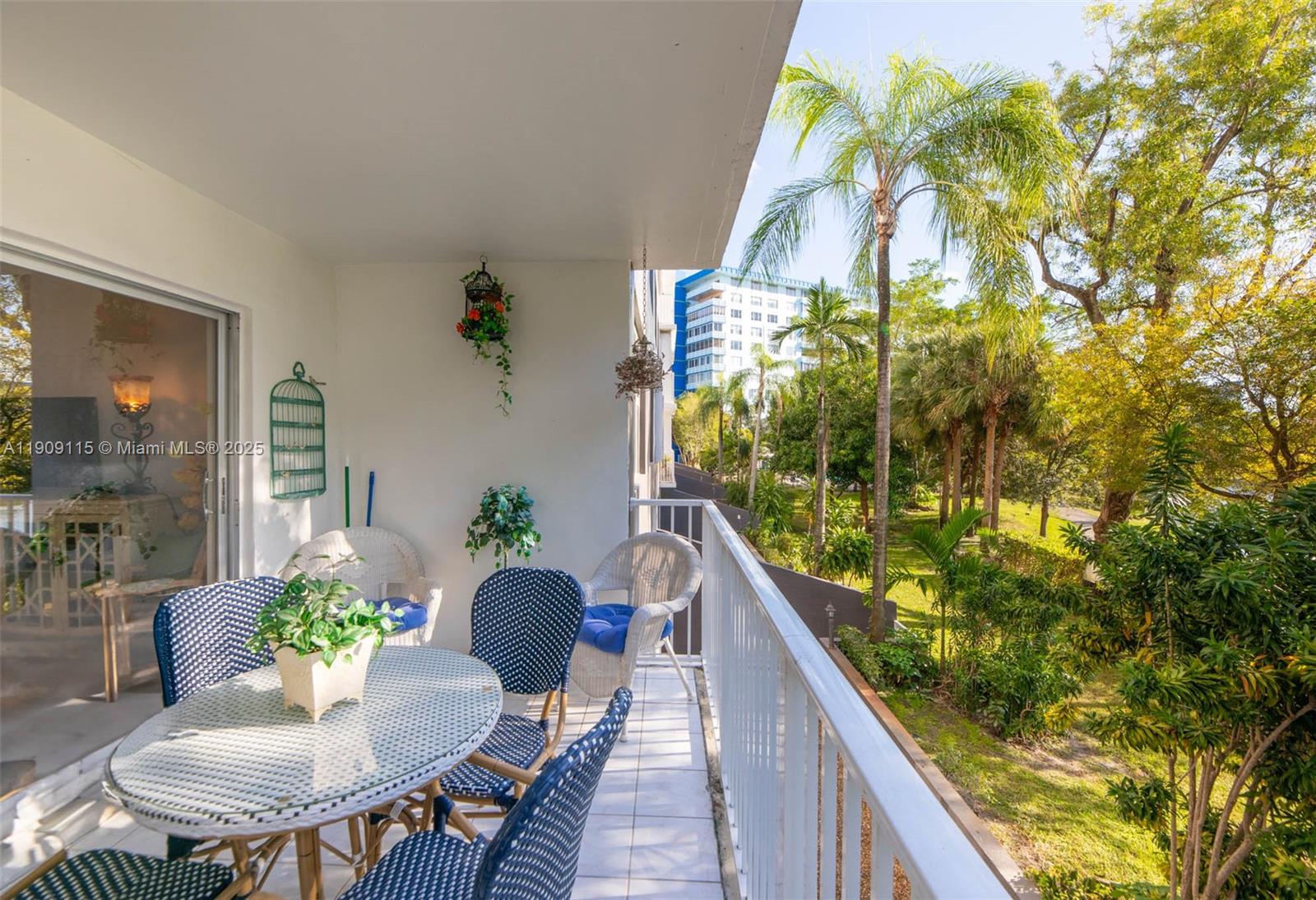 HILLCREST EAST NO 27 COND - Residential