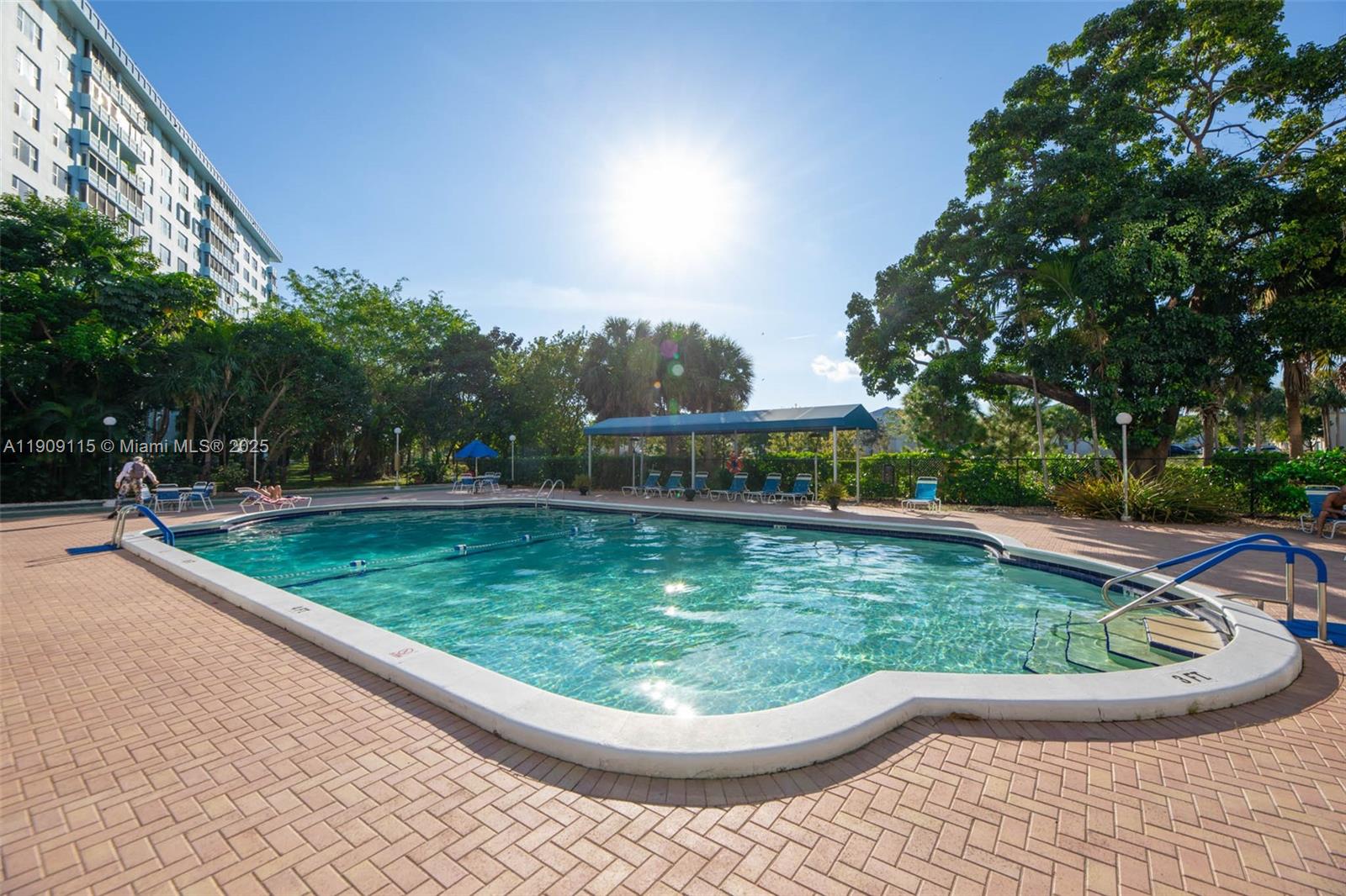 HILLCREST EAST NO 27 COND - Residential