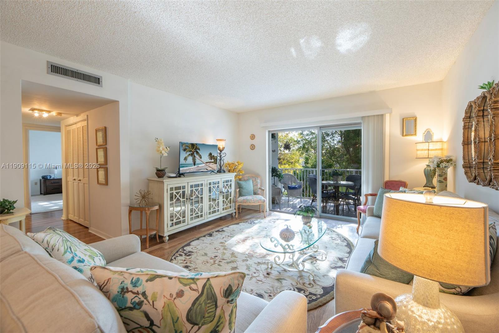 HILLCREST EAST NO 27 COND - Residential