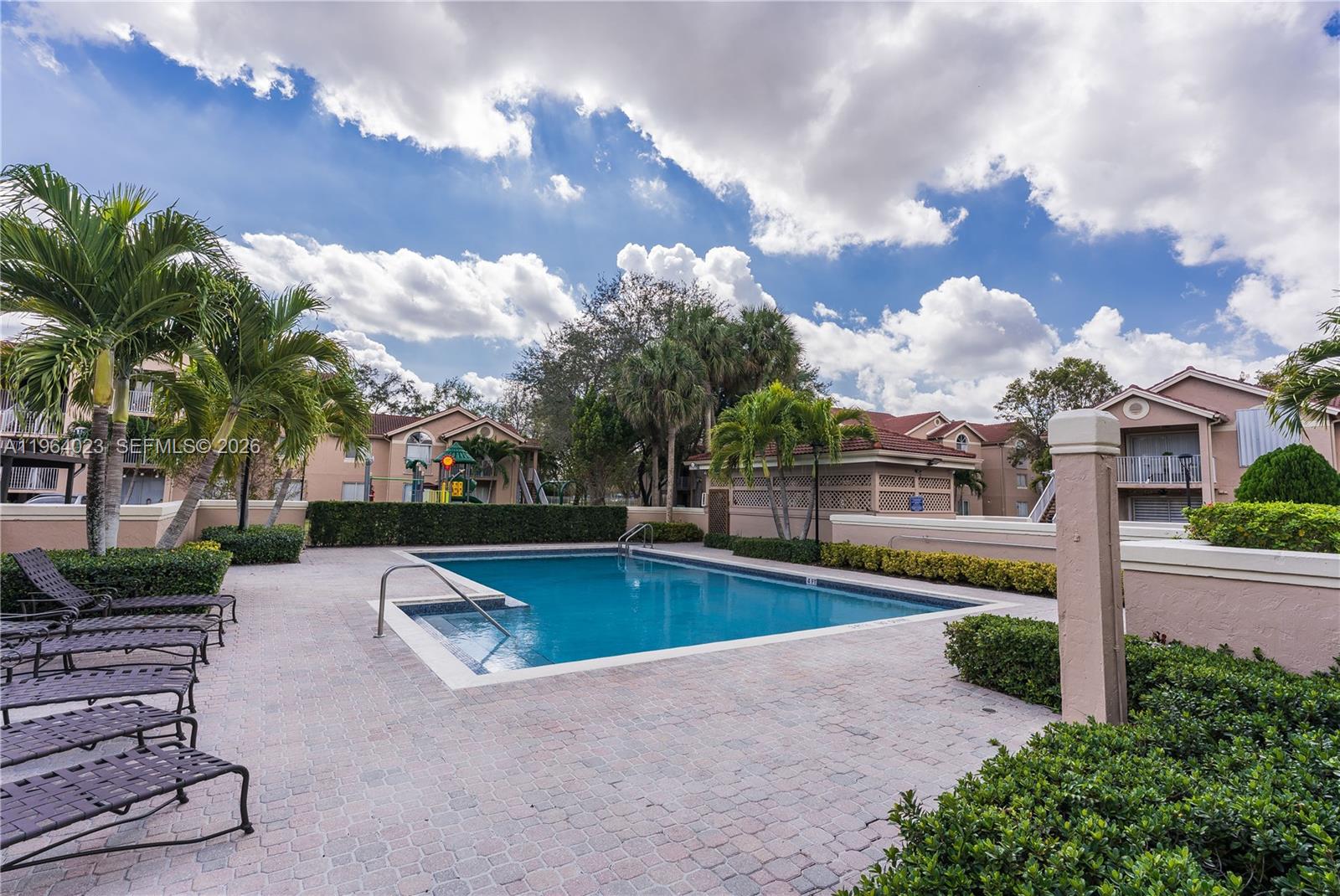 ROYAL PALM PLACE - Residential
