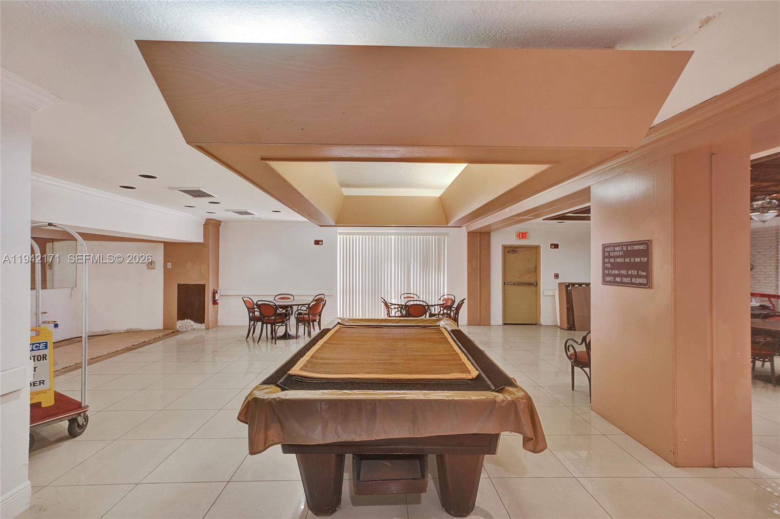 WILSHIRE CONDO - Residential