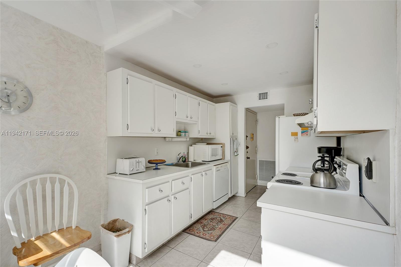 WILSHIRE CONDO - Residential