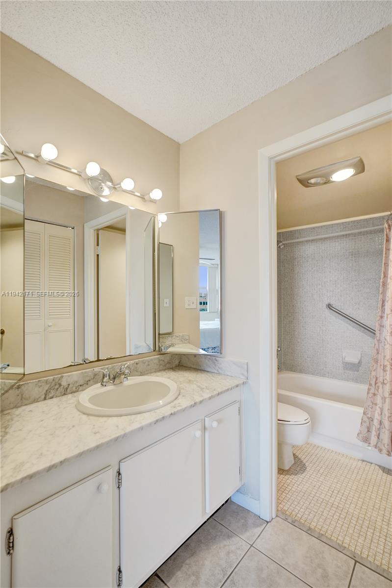 WILSHIRE CONDO - Residential