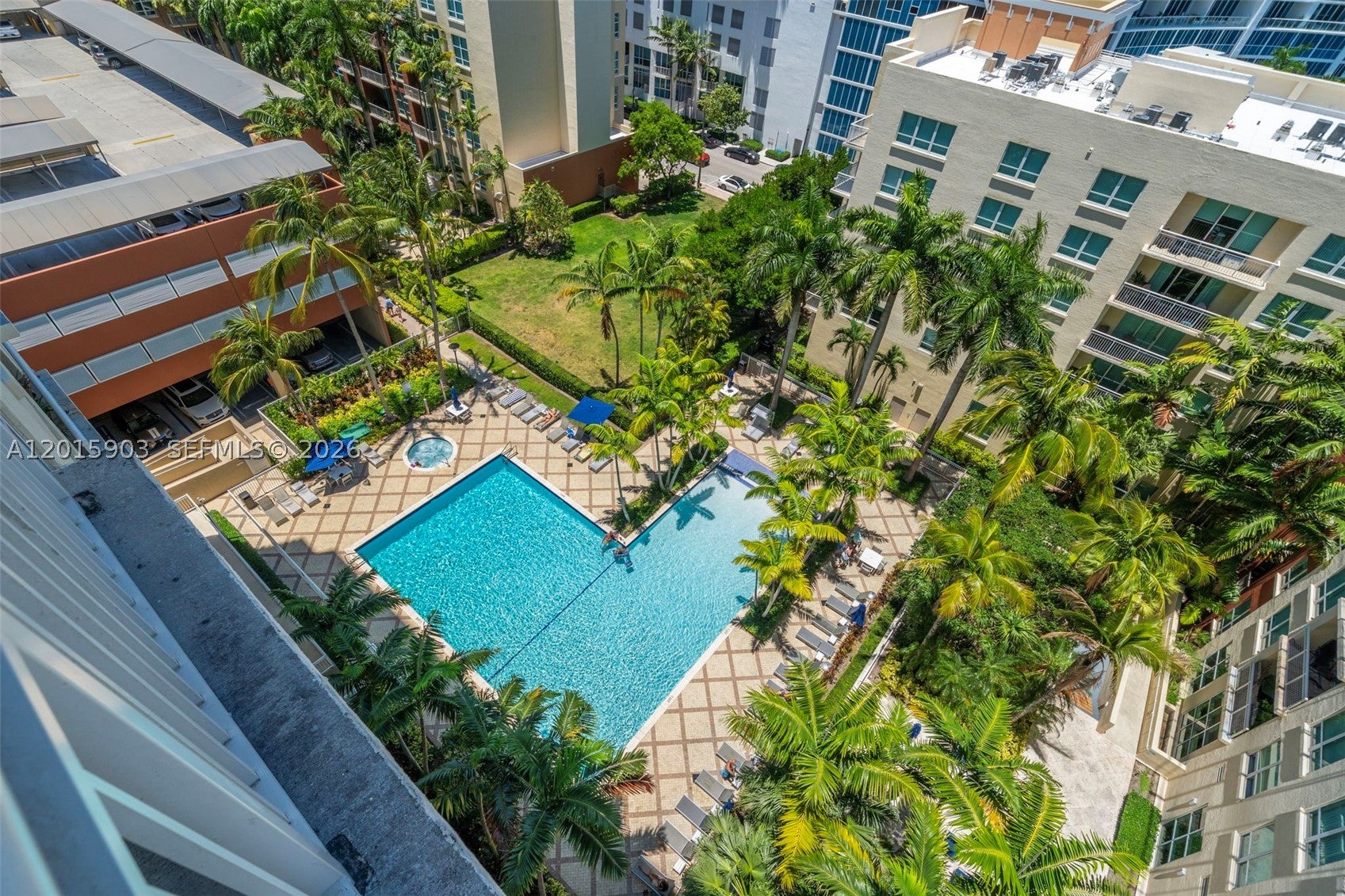 2000 N Bayshore Dr 1005