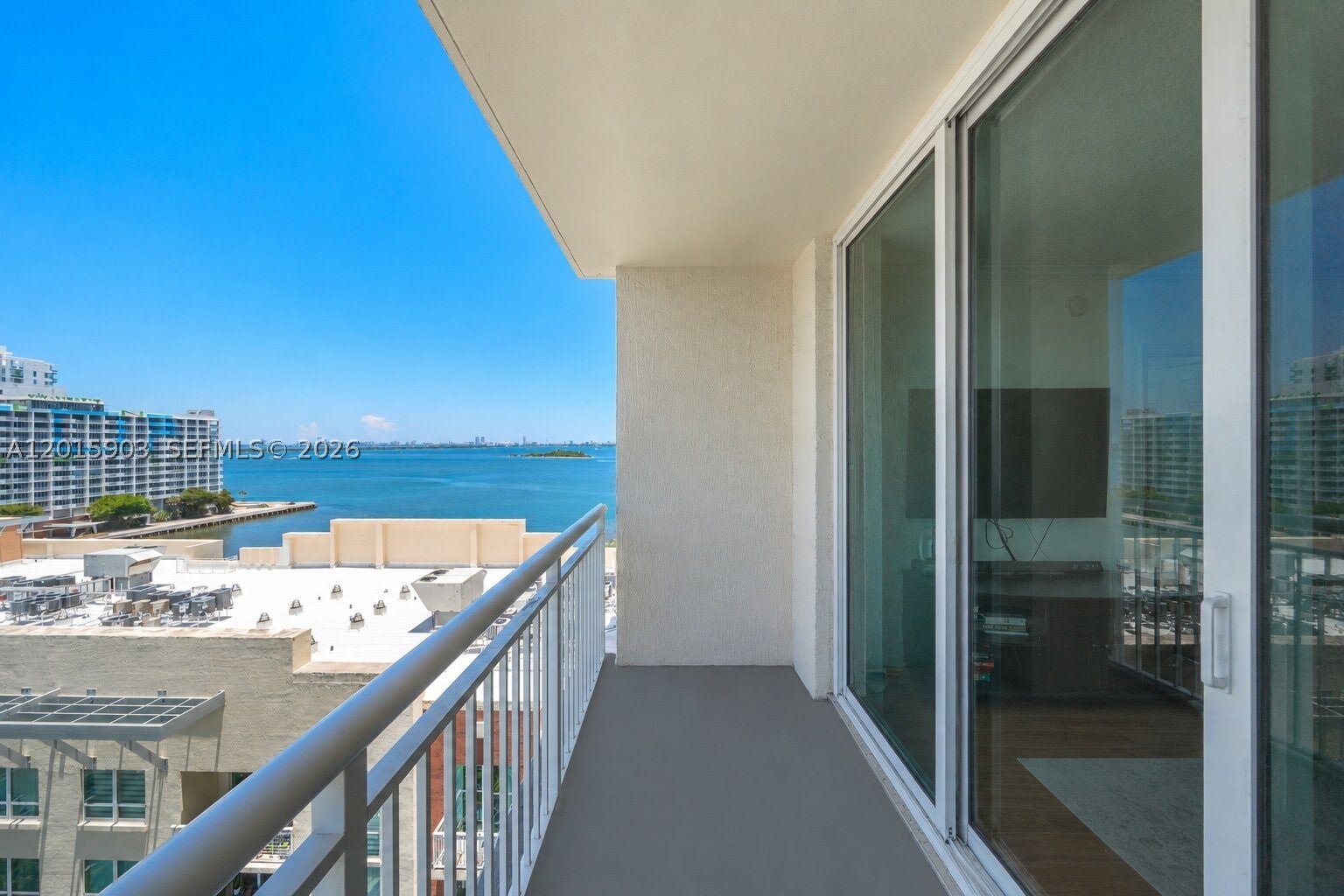 2000 N Bayshore Dr 1005