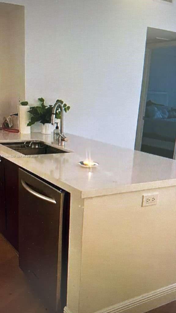 TURNBERRY VILLAGE SO TOWE - Residential Lease