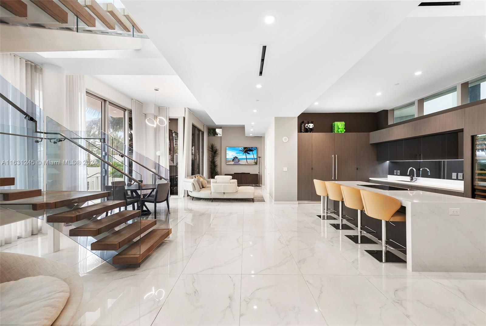 851 NE 1st Ave 703