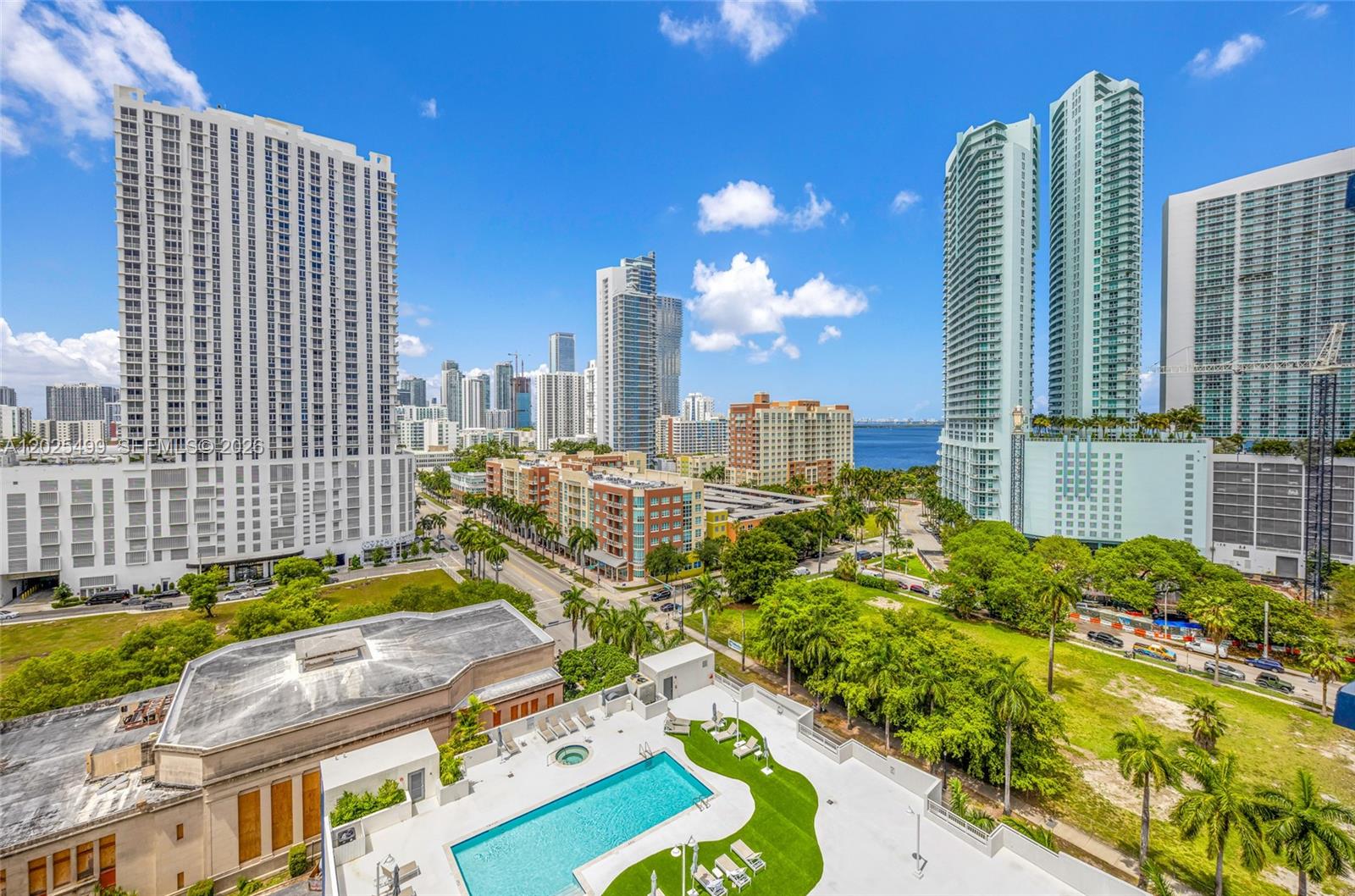 1800 BISCAYNE PLAZA CONDO - Residential