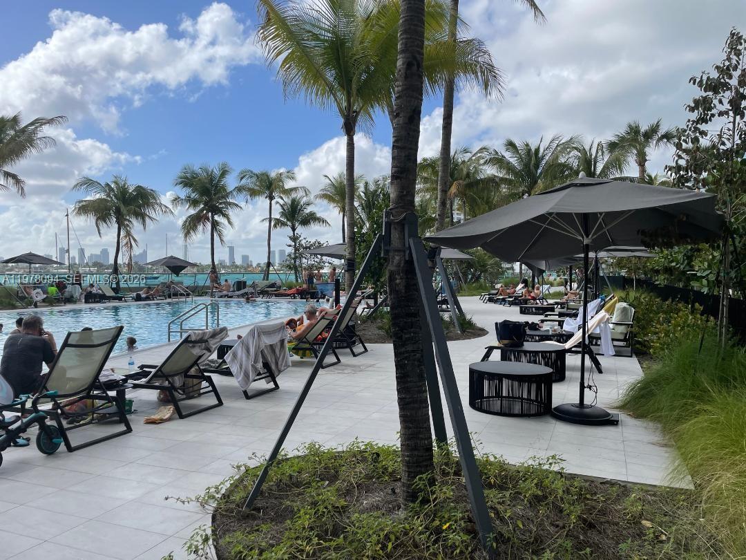 FLAMINGO SOUTH BEACH I CO - Residential Lease