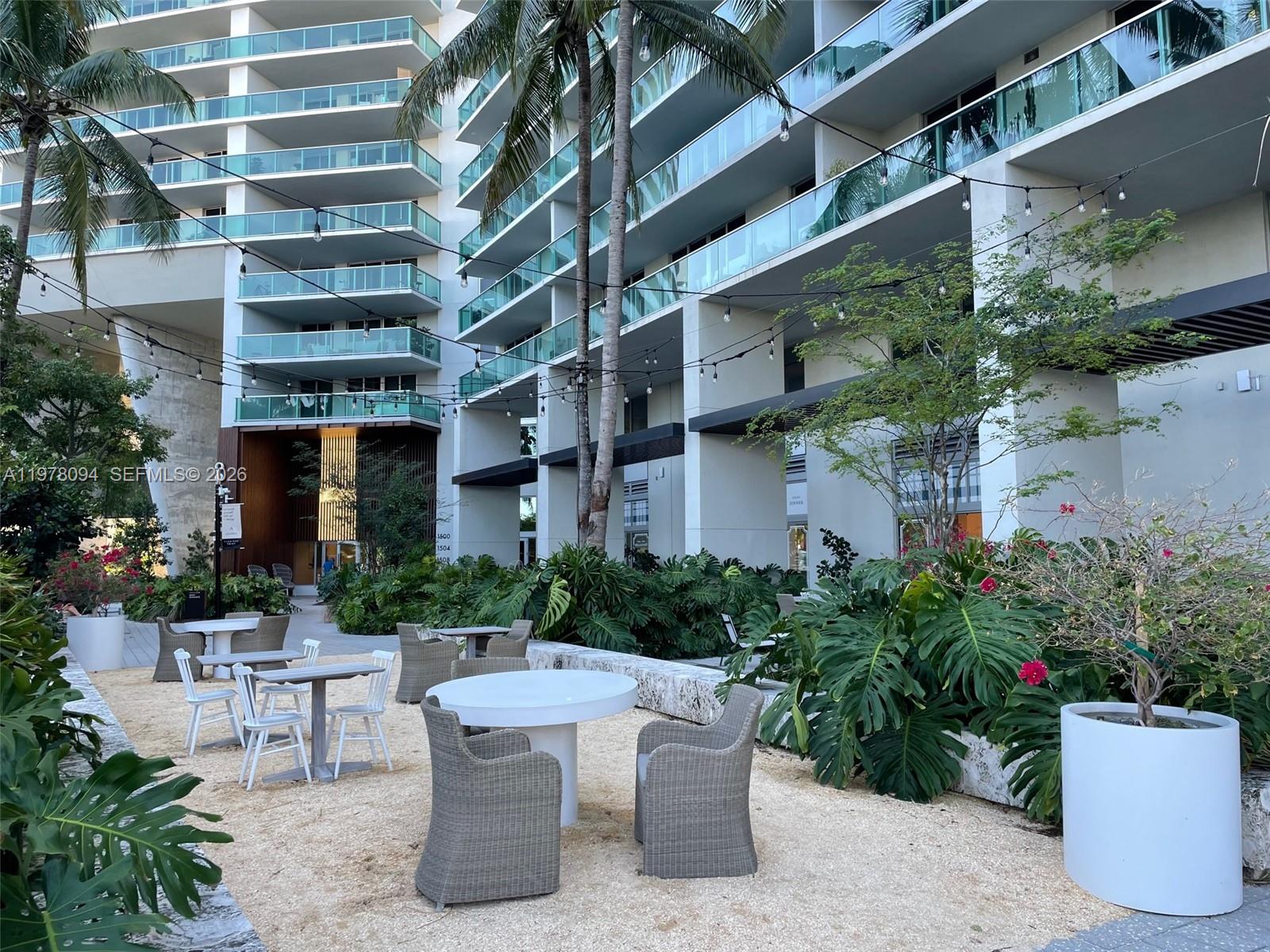 FLAMINGO SOUTH BEACH I CO - Residential Lease