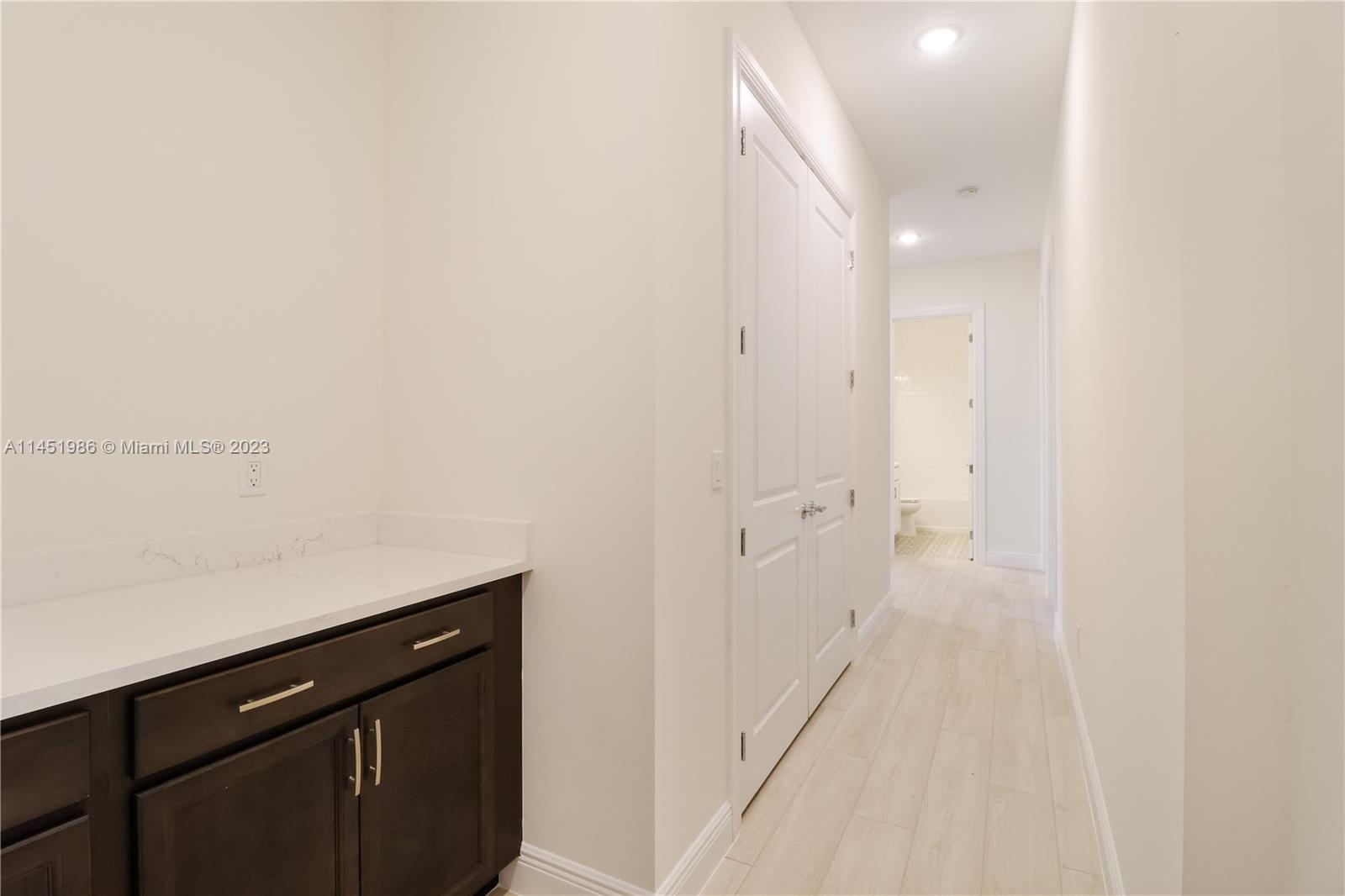 PARKLAND ROYALE - Residential