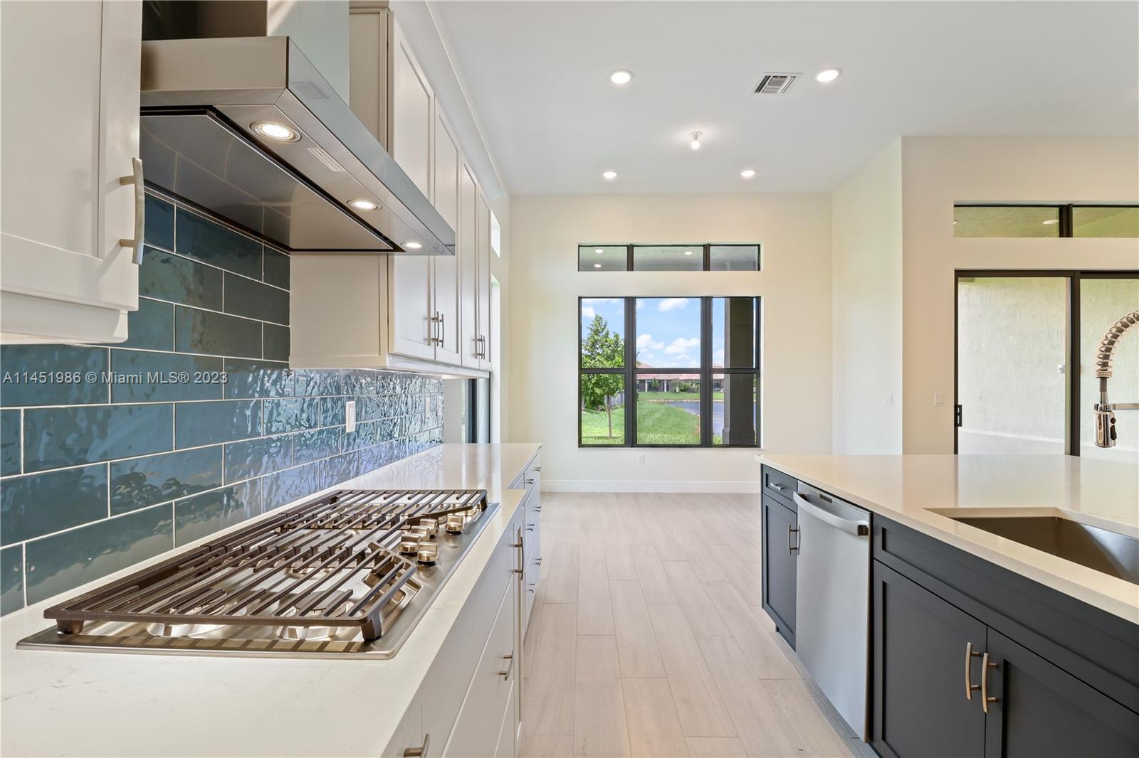 PARKLAND ROYALE - Residential