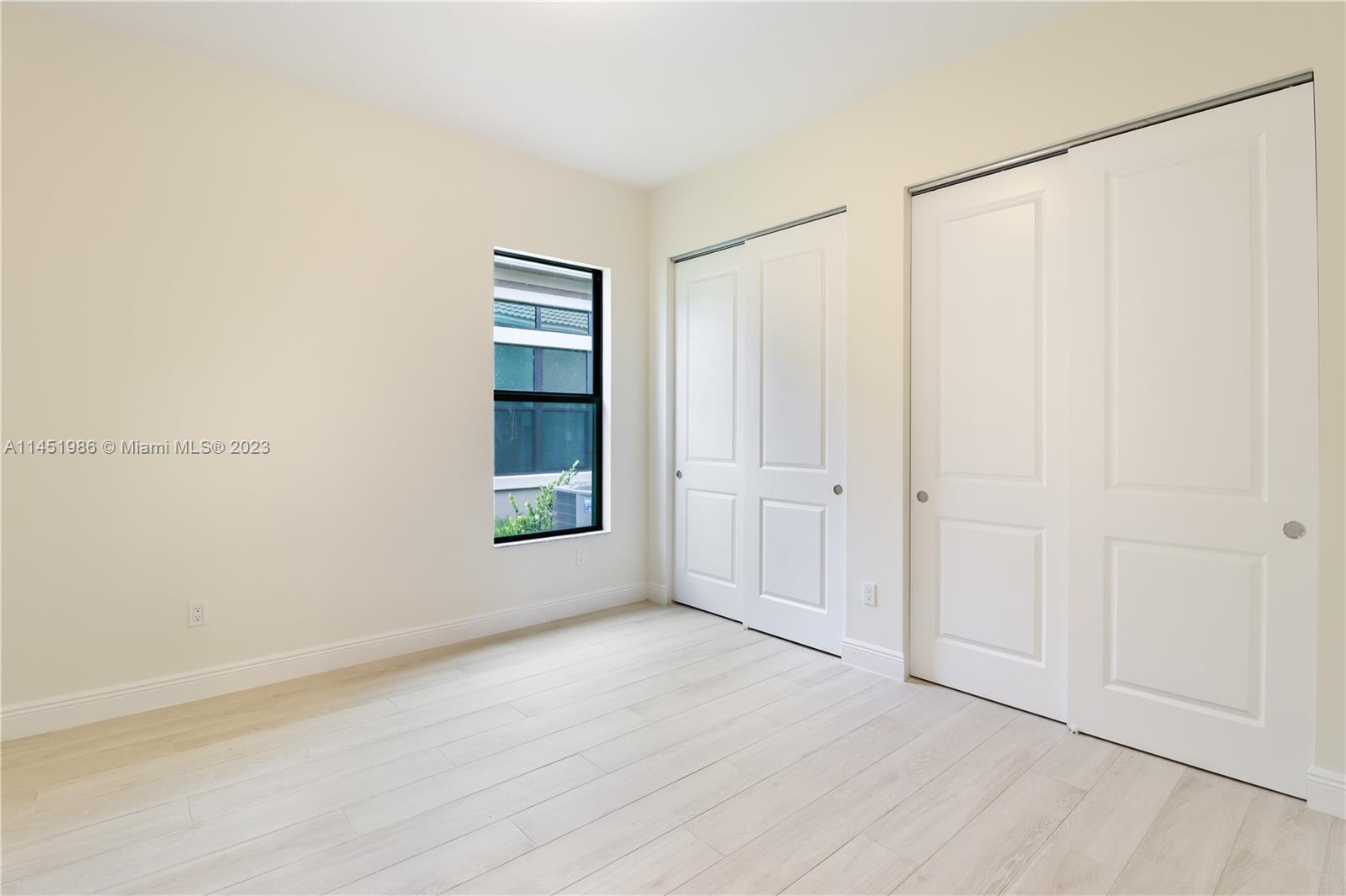 PARKLAND ROYALE - Residential