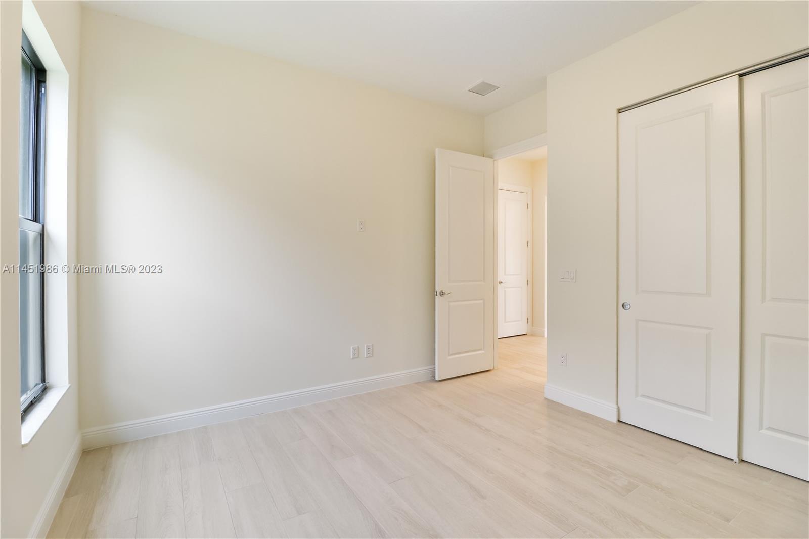 PARKLAND ROYALE - Residential