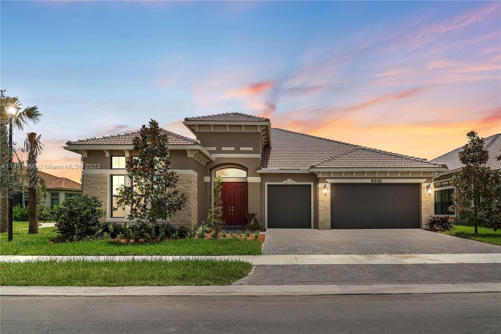 PARKLAND ROYALE - Residential