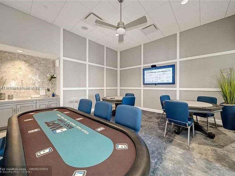 PARKLAND ROYALE - Residential