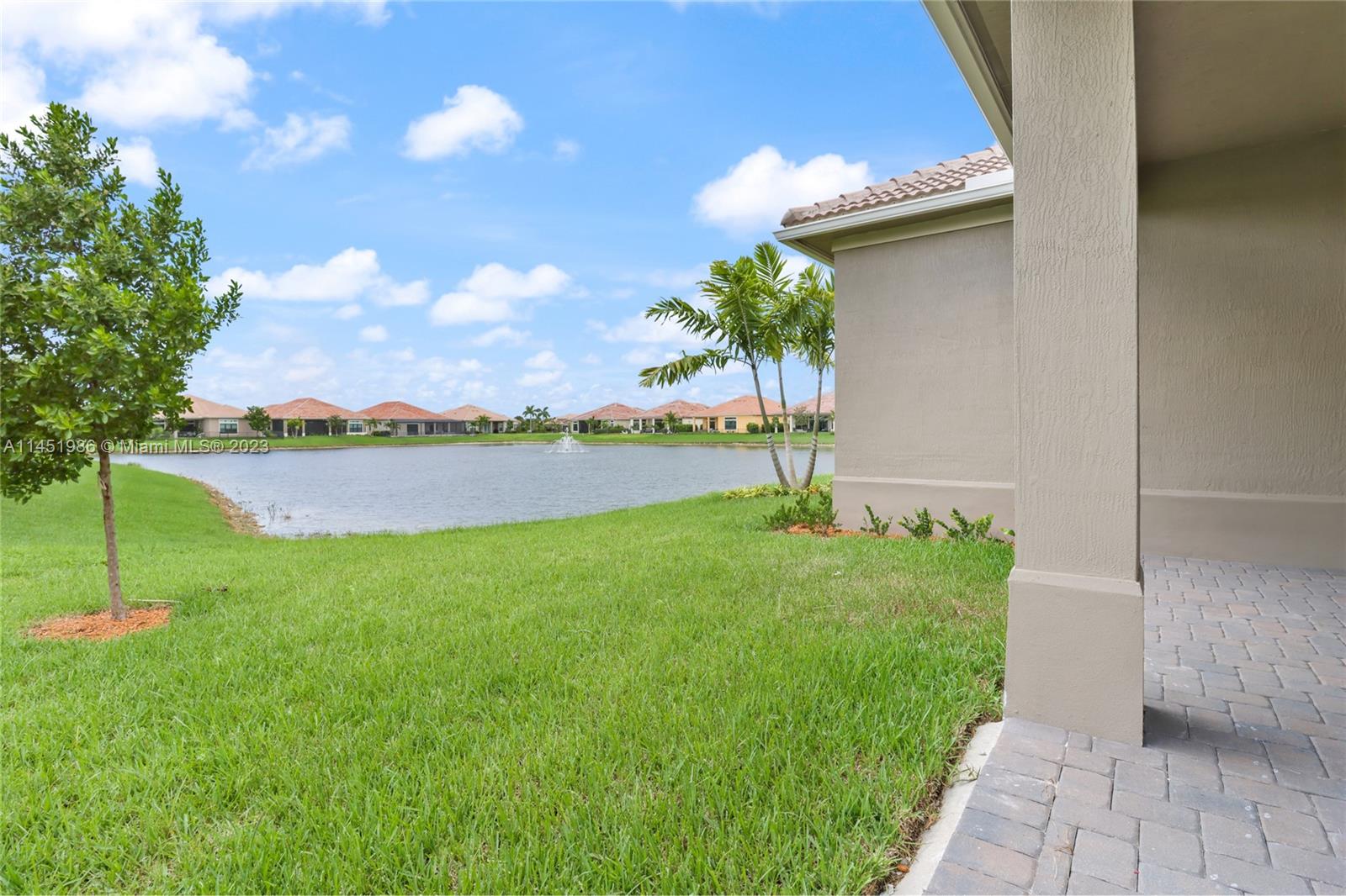 PARKLAND ROYALE - Residential