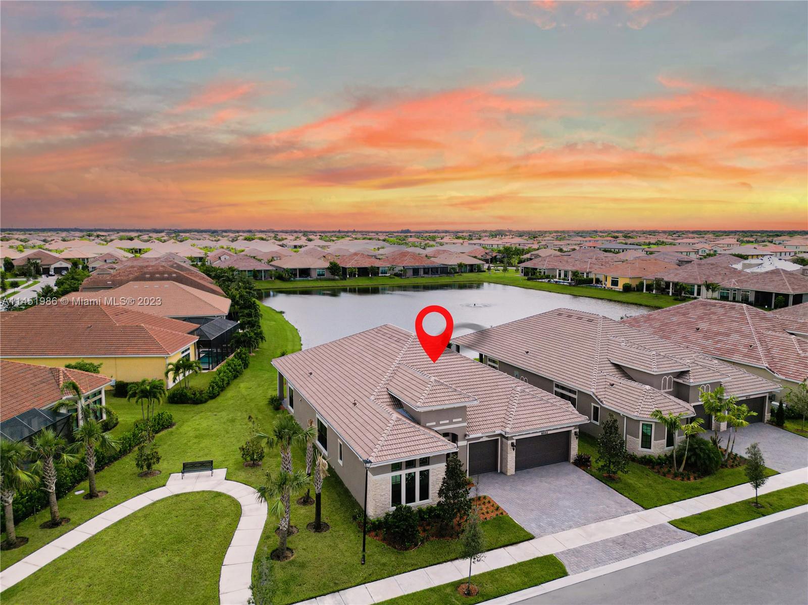 PARKLAND ROYALE - Residential