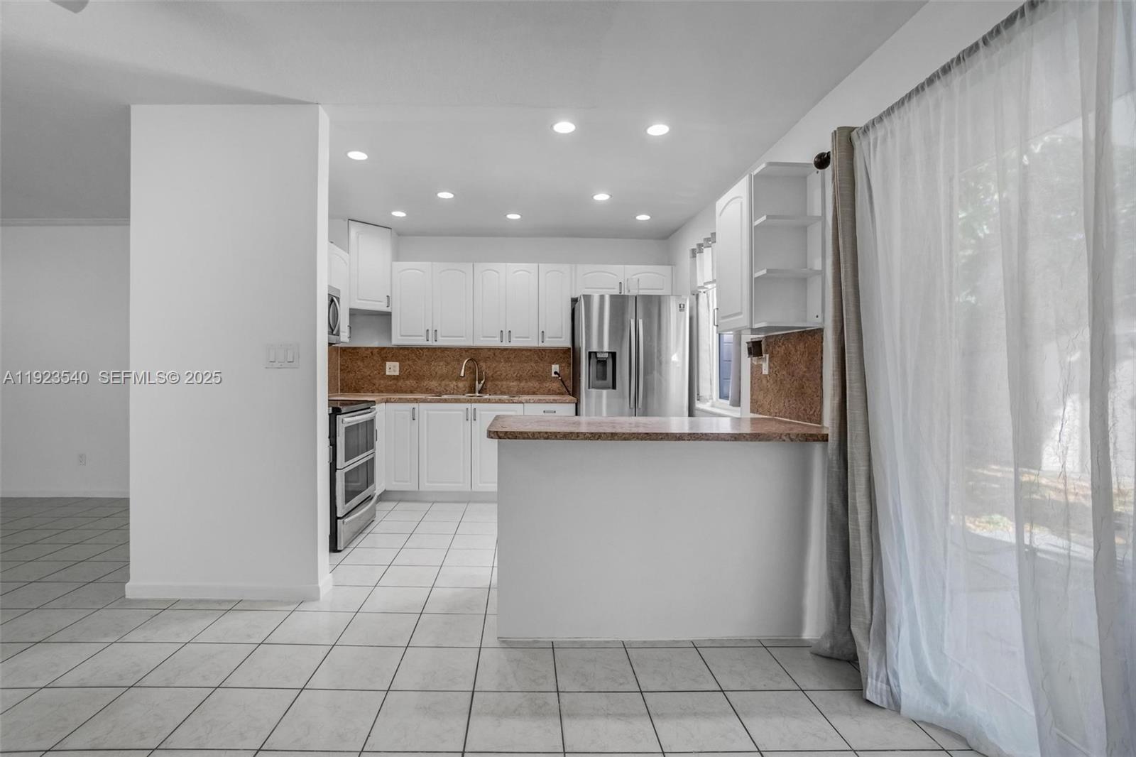 BOULEVARD HEIGHTS SEC TEN - Residential Lease