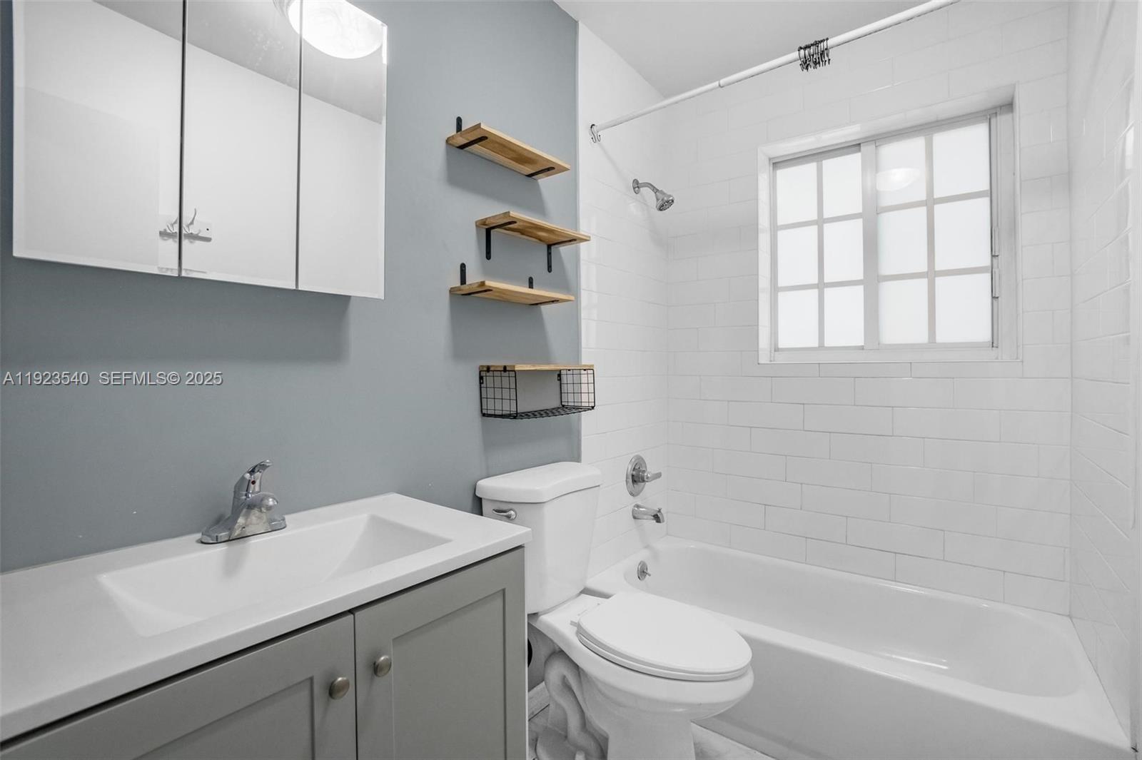 BOULEVARD HEIGHTS SEC TEN - Residential Lease