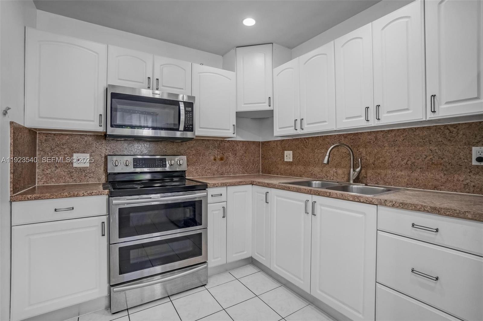 BOULEVARD HEIGHTS SEC TEN - Residential Lease