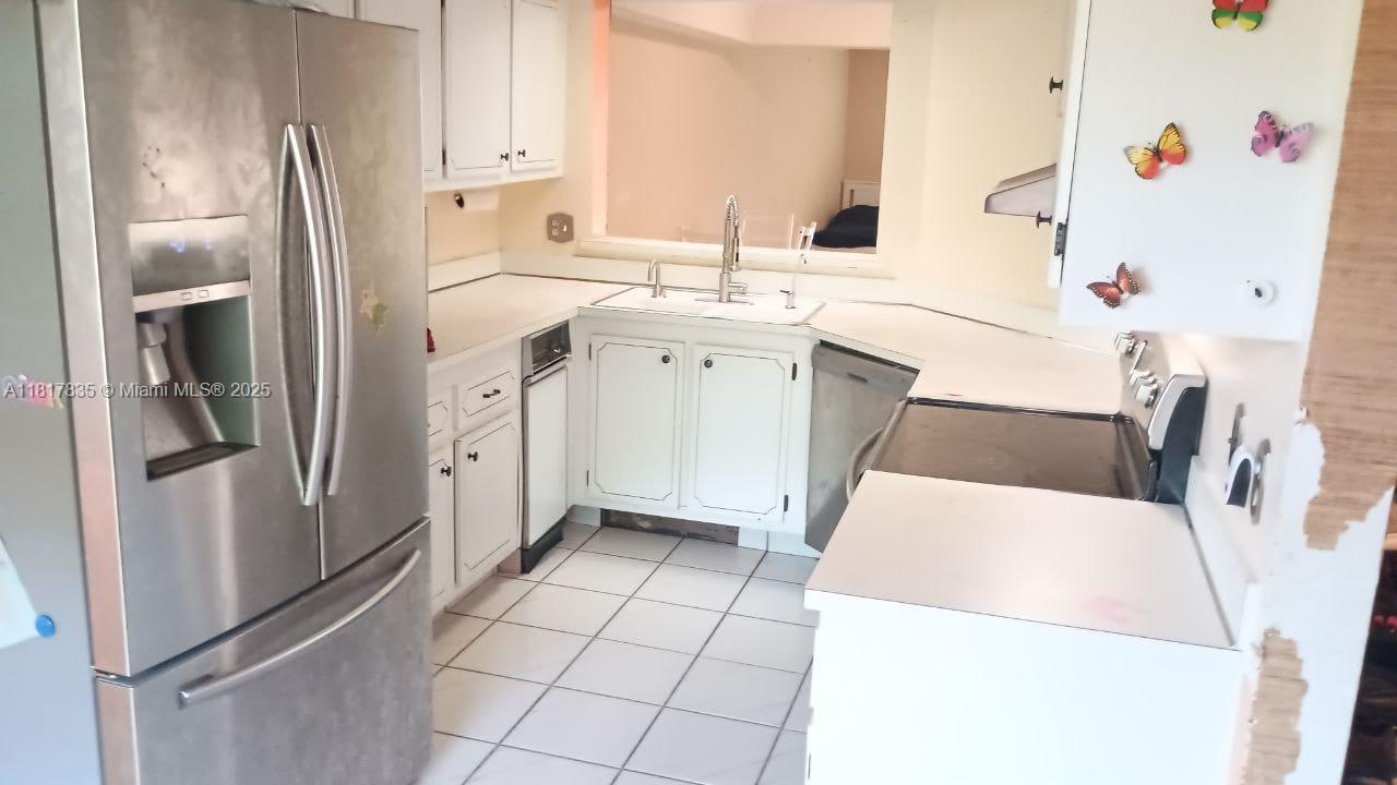 PINES OF BOCA BARWOOD CON - Residential