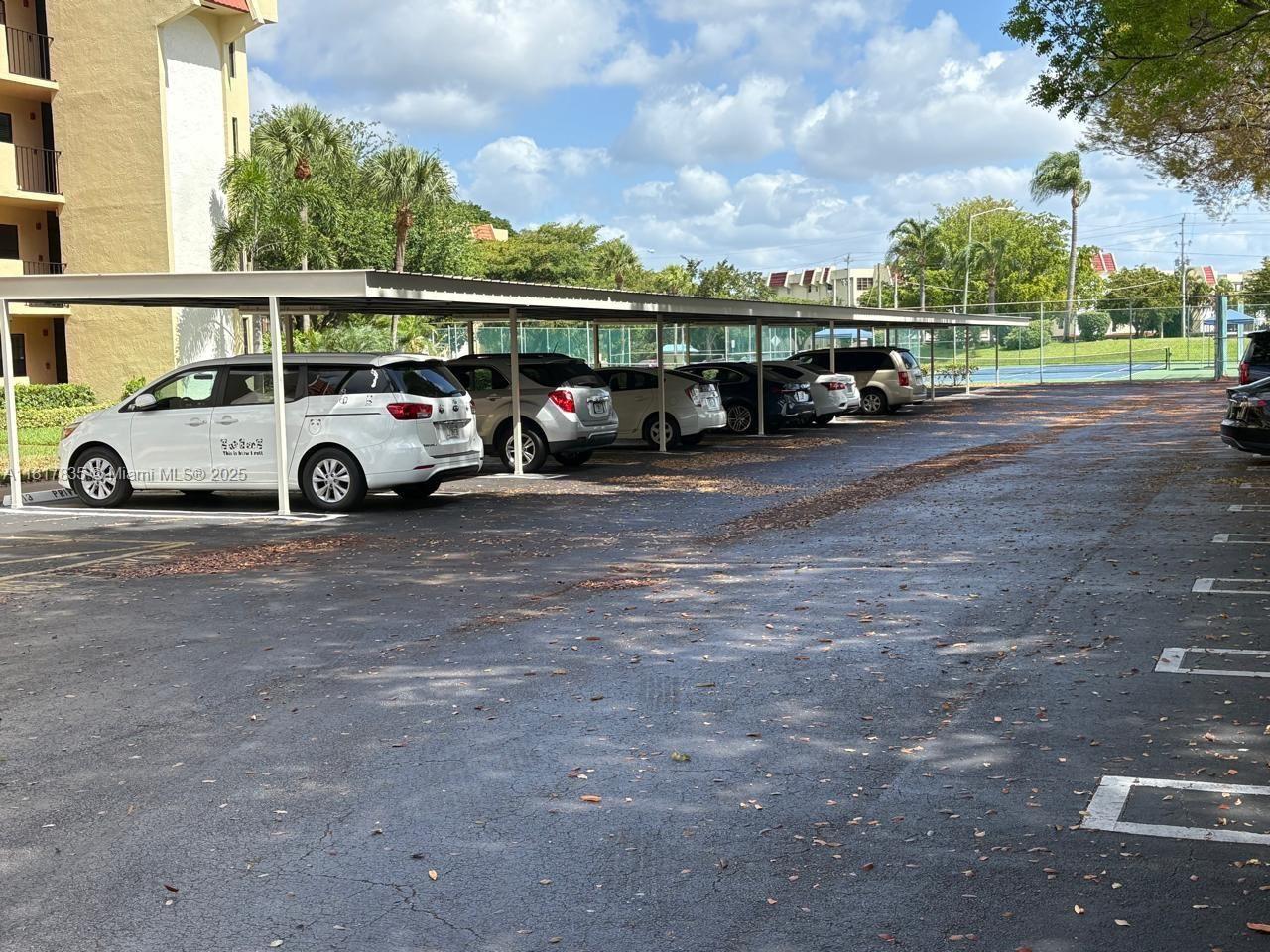 PINES OF BOCA BARWOOD CON - Residential