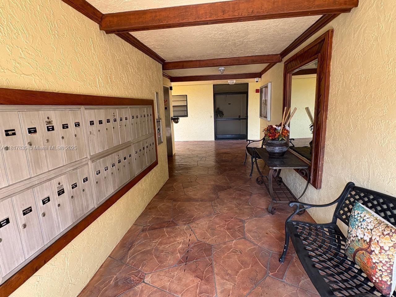 PINES OF BOCA BARWOOD CON - Residential