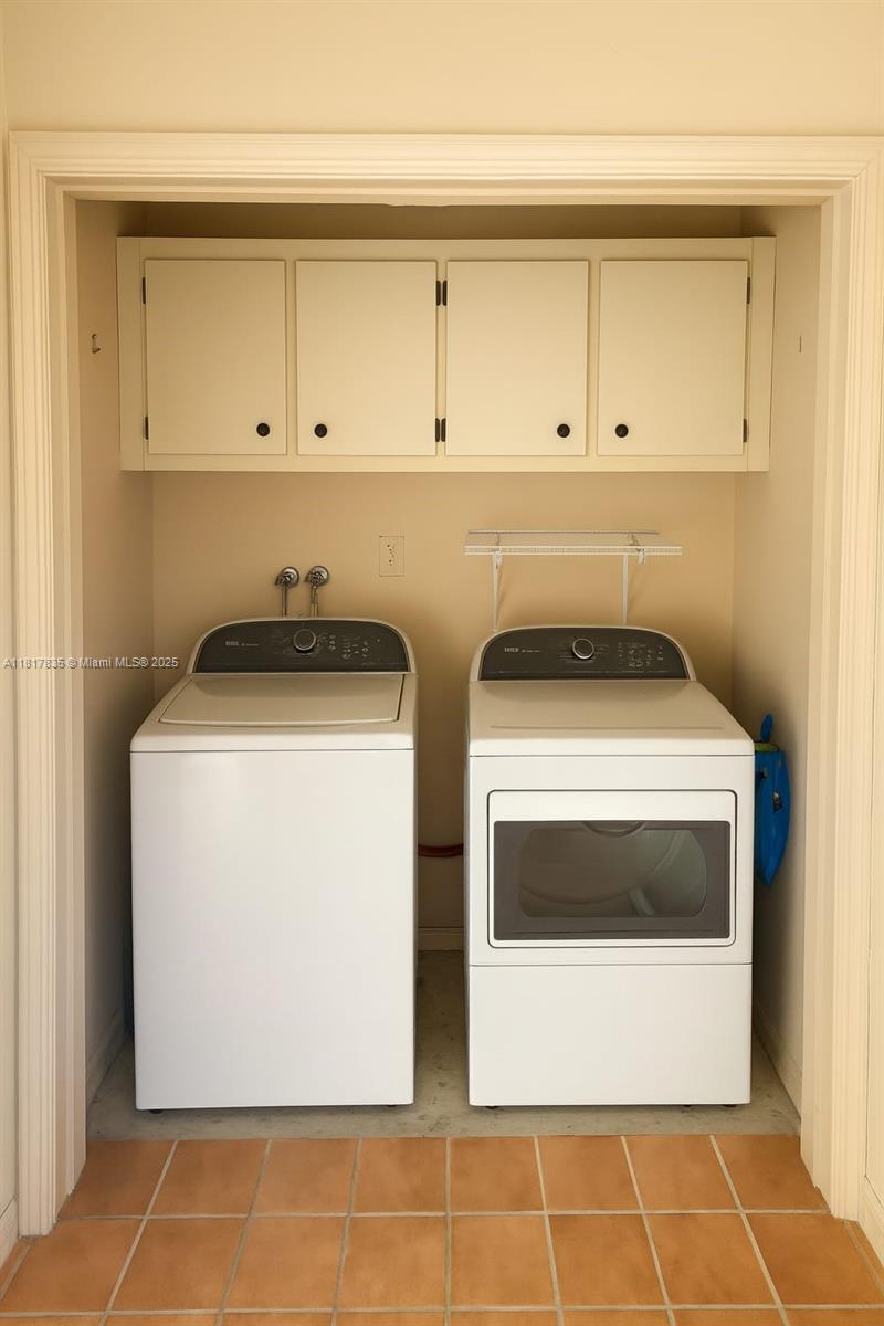 PINES OF BOCA BARWOOD CON - Residential