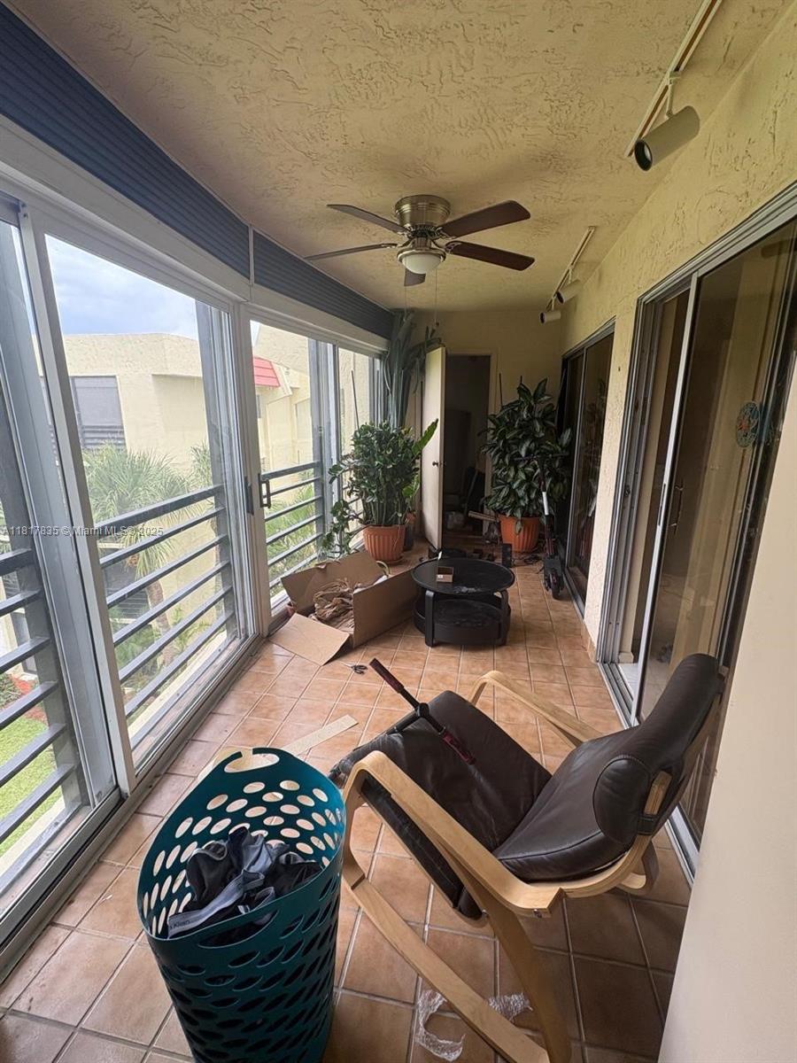 PINES OF BOCA BARWOOD CON - Residential
