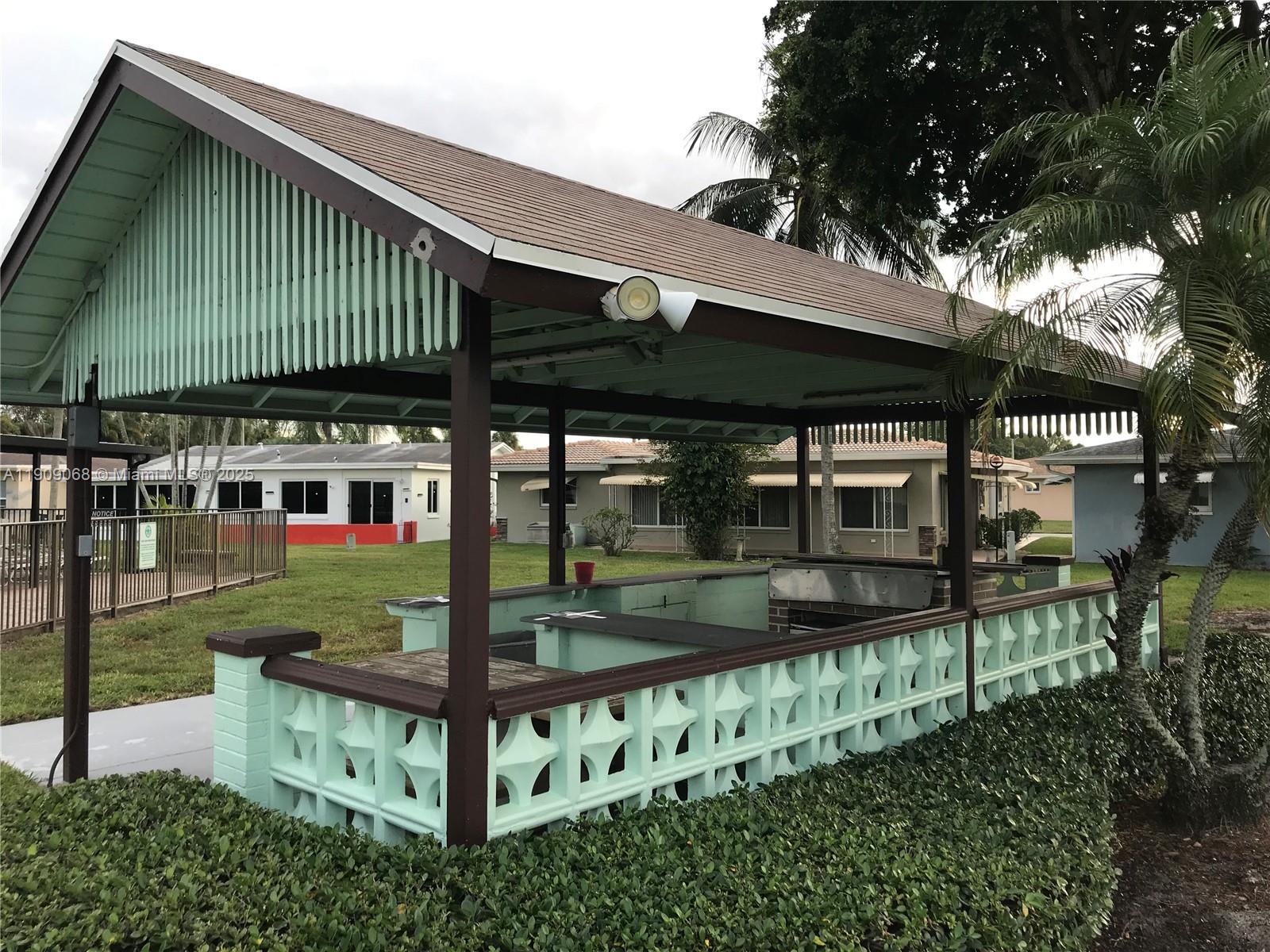 MAINLANDS OF TAMARAC LAKE - Residential