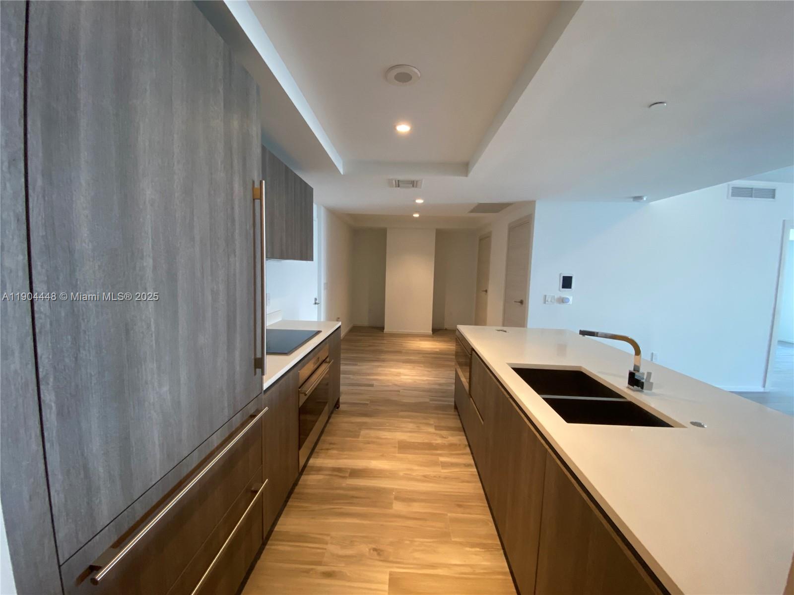 801 SMA RESIDENCES CONDO - Residential Lease